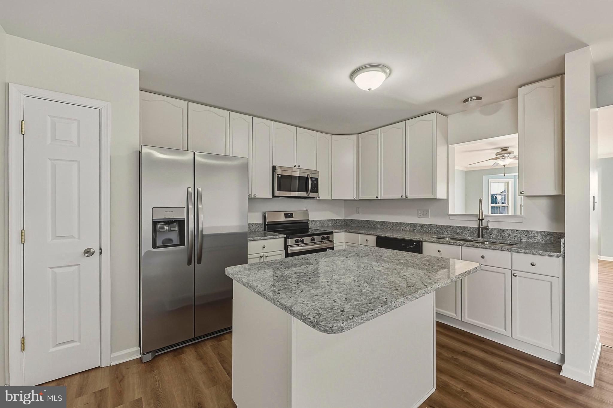 MANOR PARK - Residential