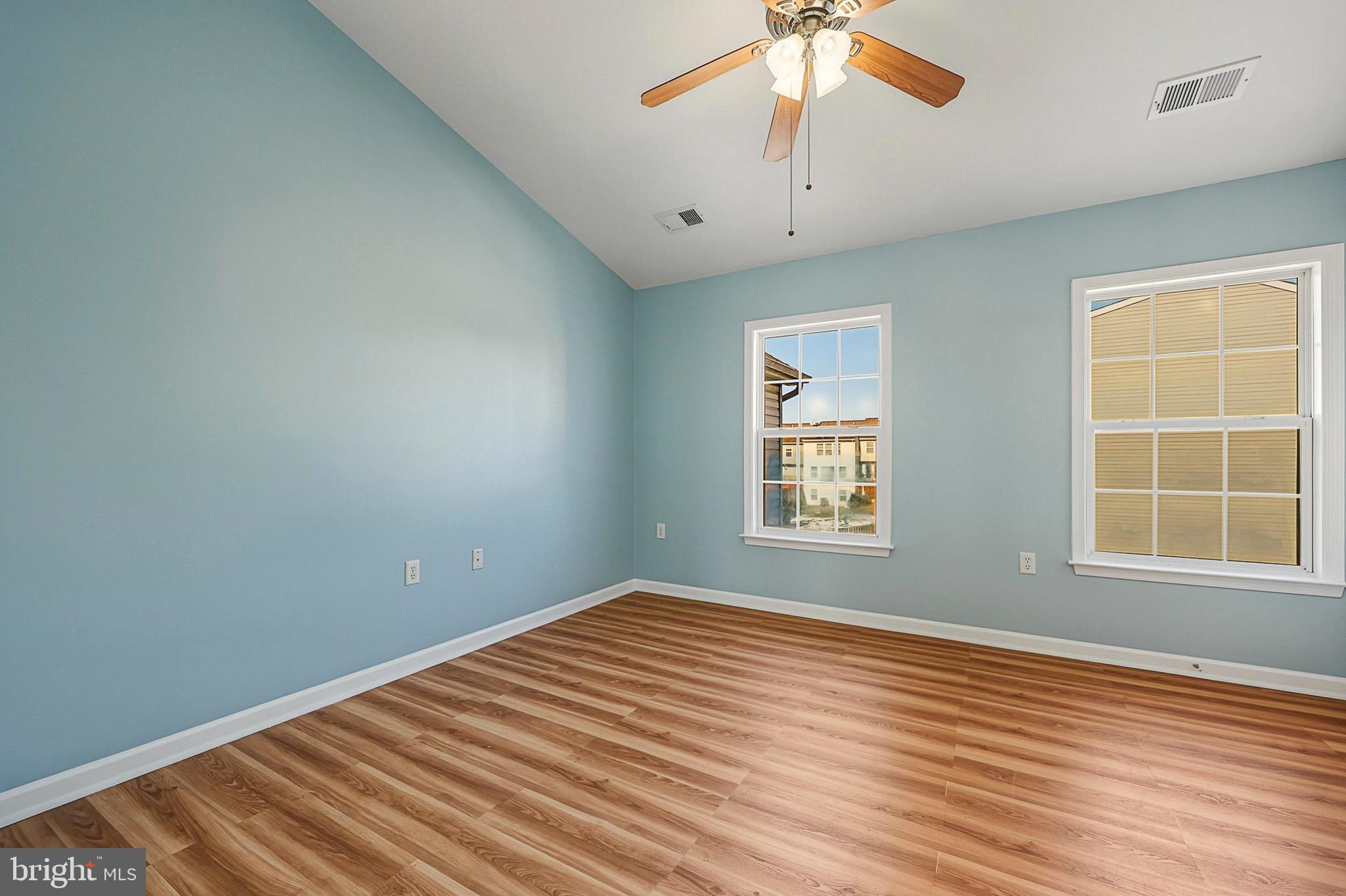 MANOR PARK - Residential