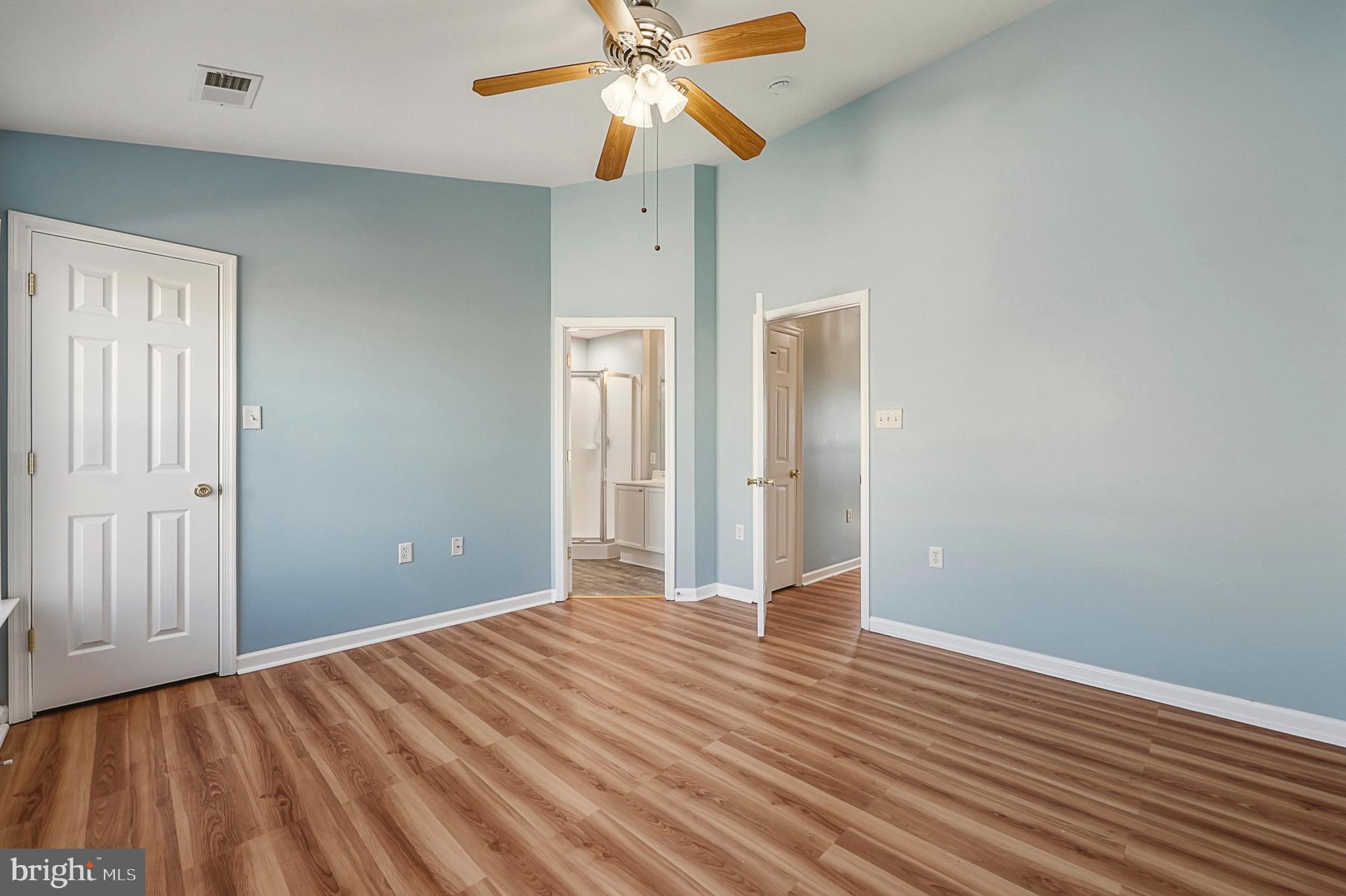 MANOR PARK - Residential