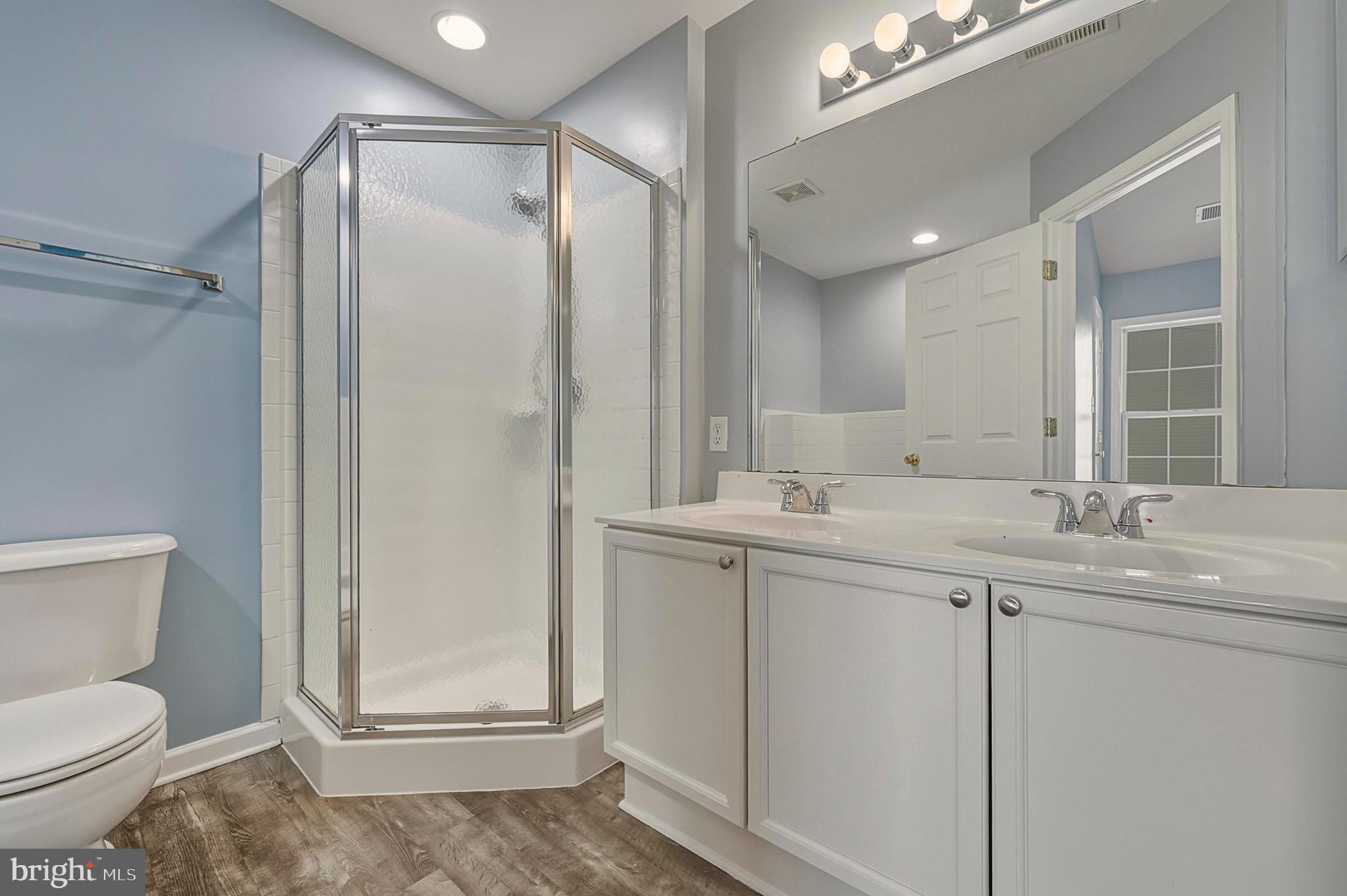 MANOR PARK - Residential