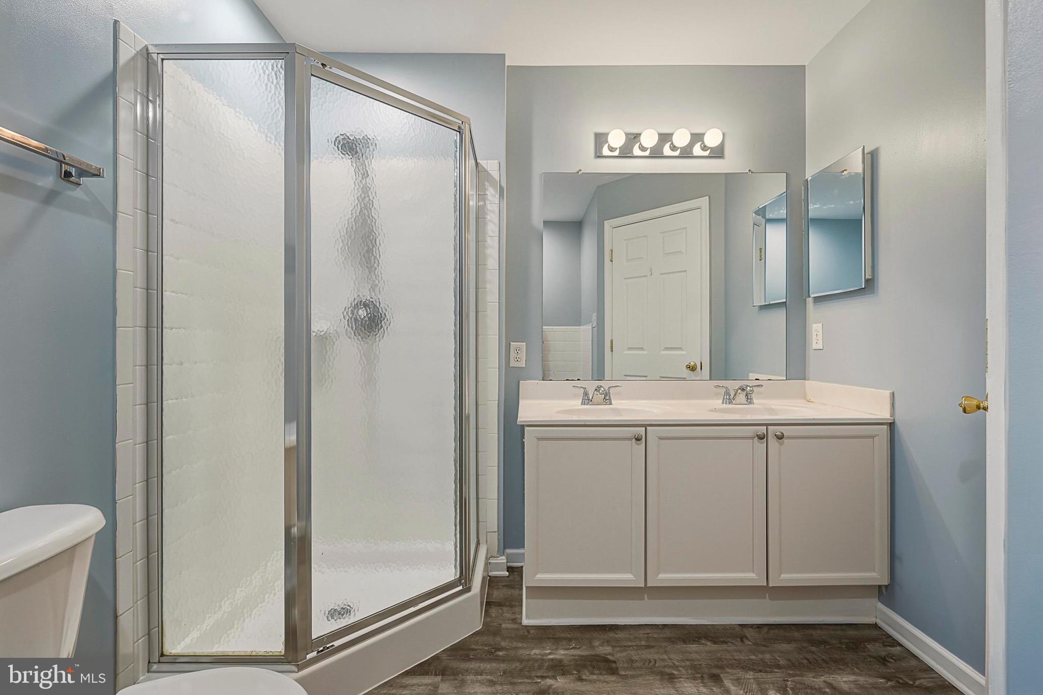 MANOR PARK - Residential