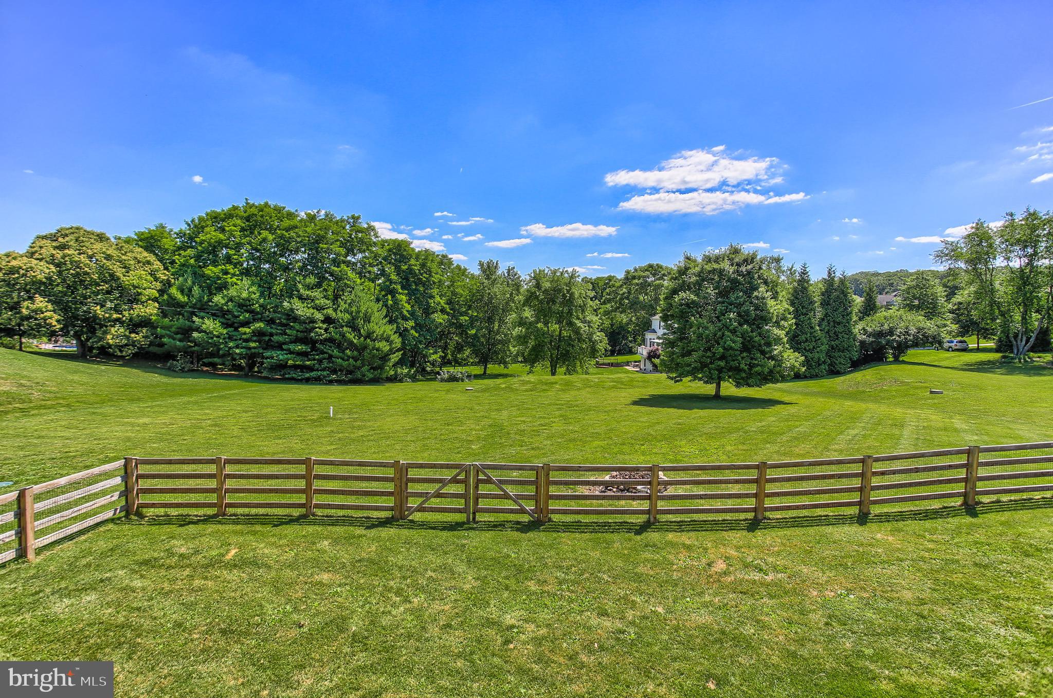 FOX CHASE - Residential