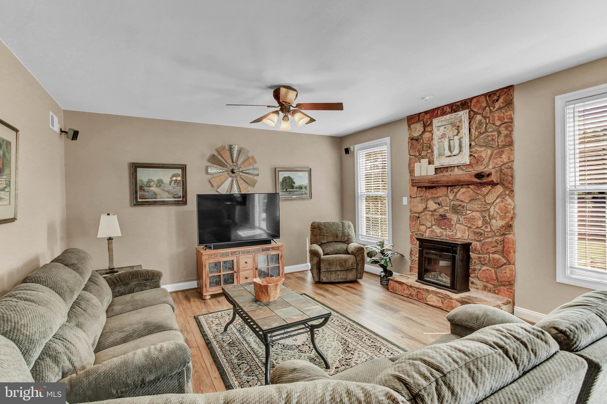 FOX CHASE - Residential