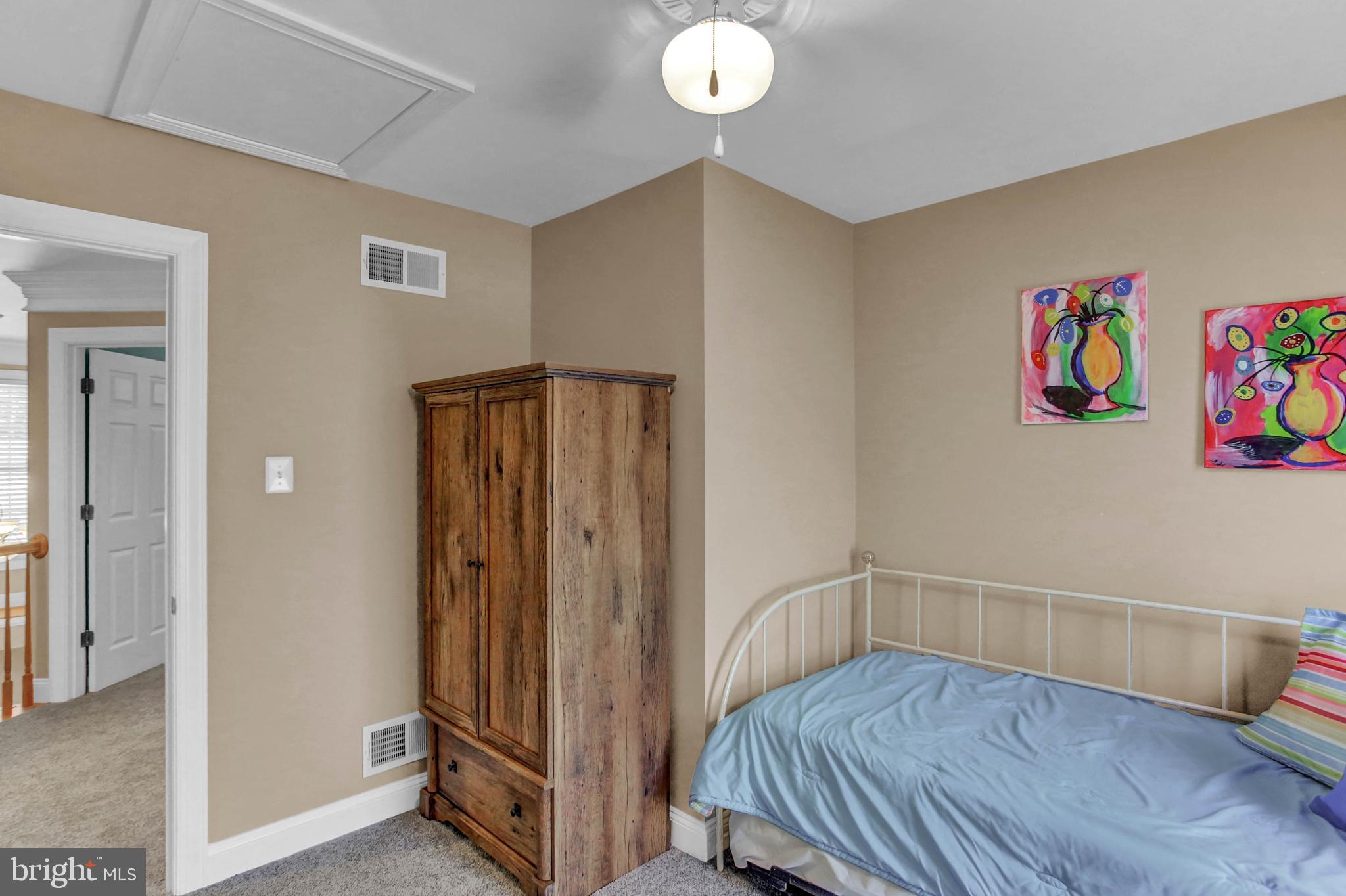 FOX CHASE - Residential