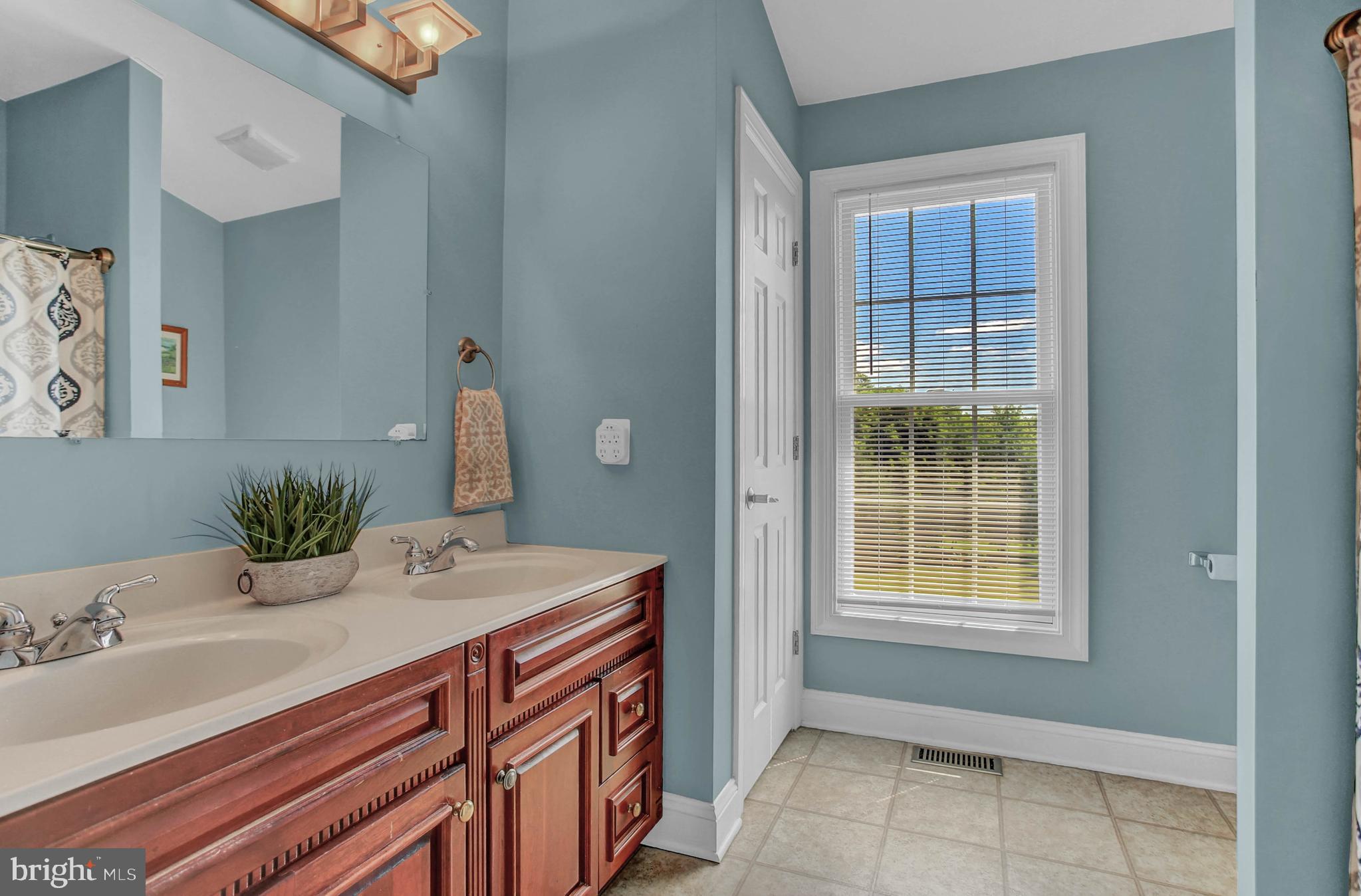 FOX CHASE - Residential