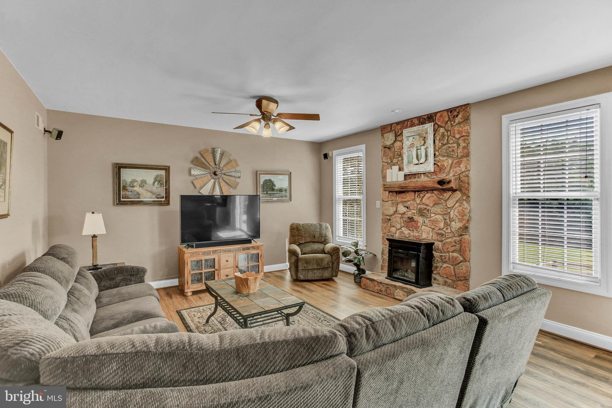 FOX CHASE - Residential