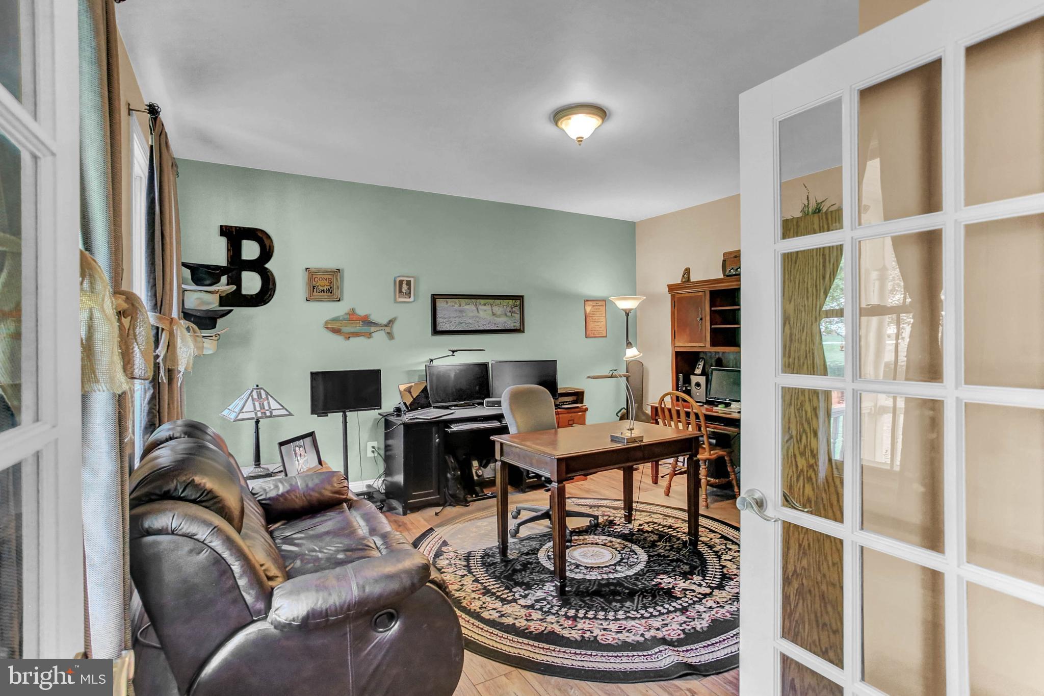 FOX CHASE - Residential