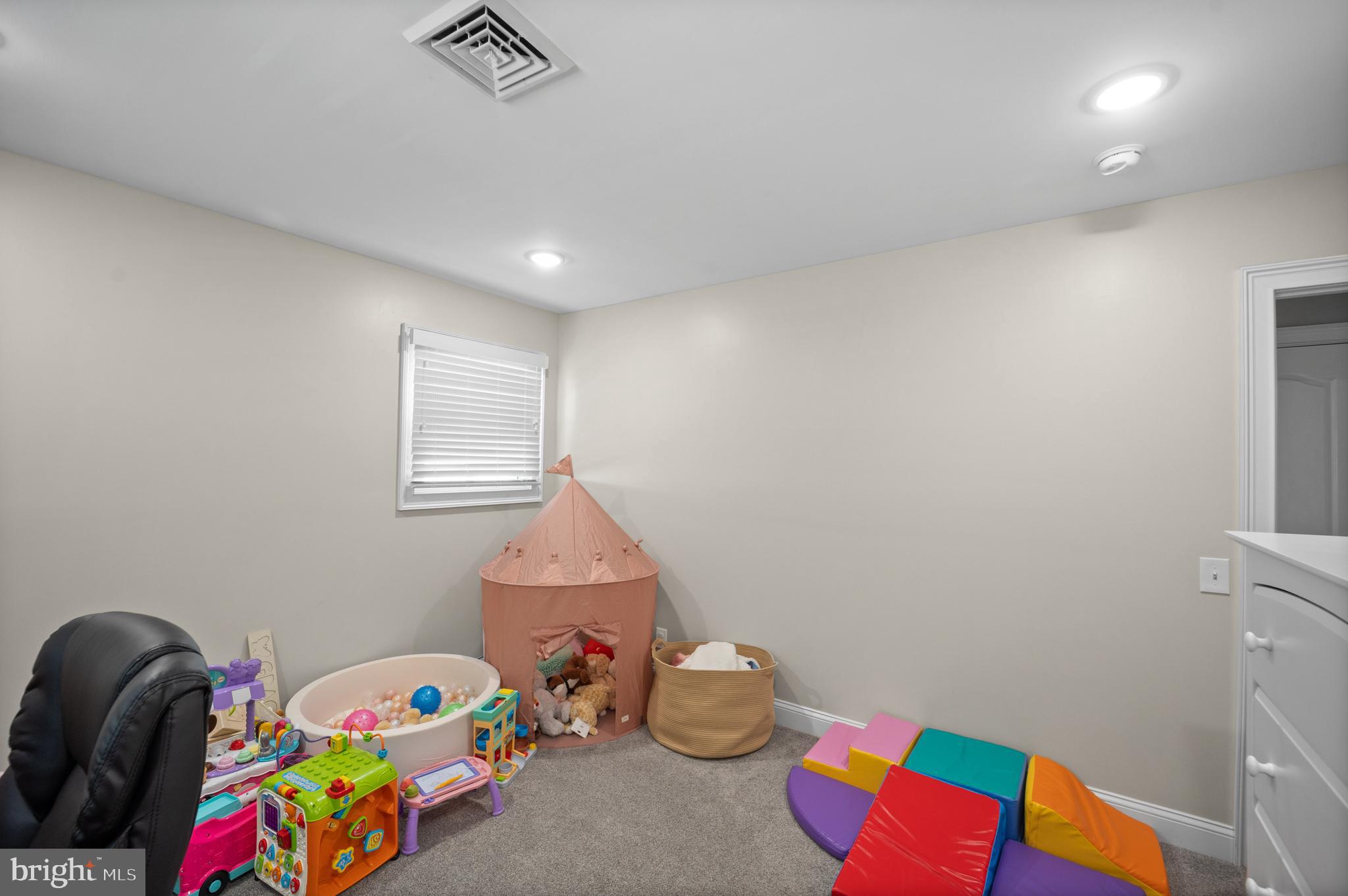 FAIRLESS HILLS - Residential