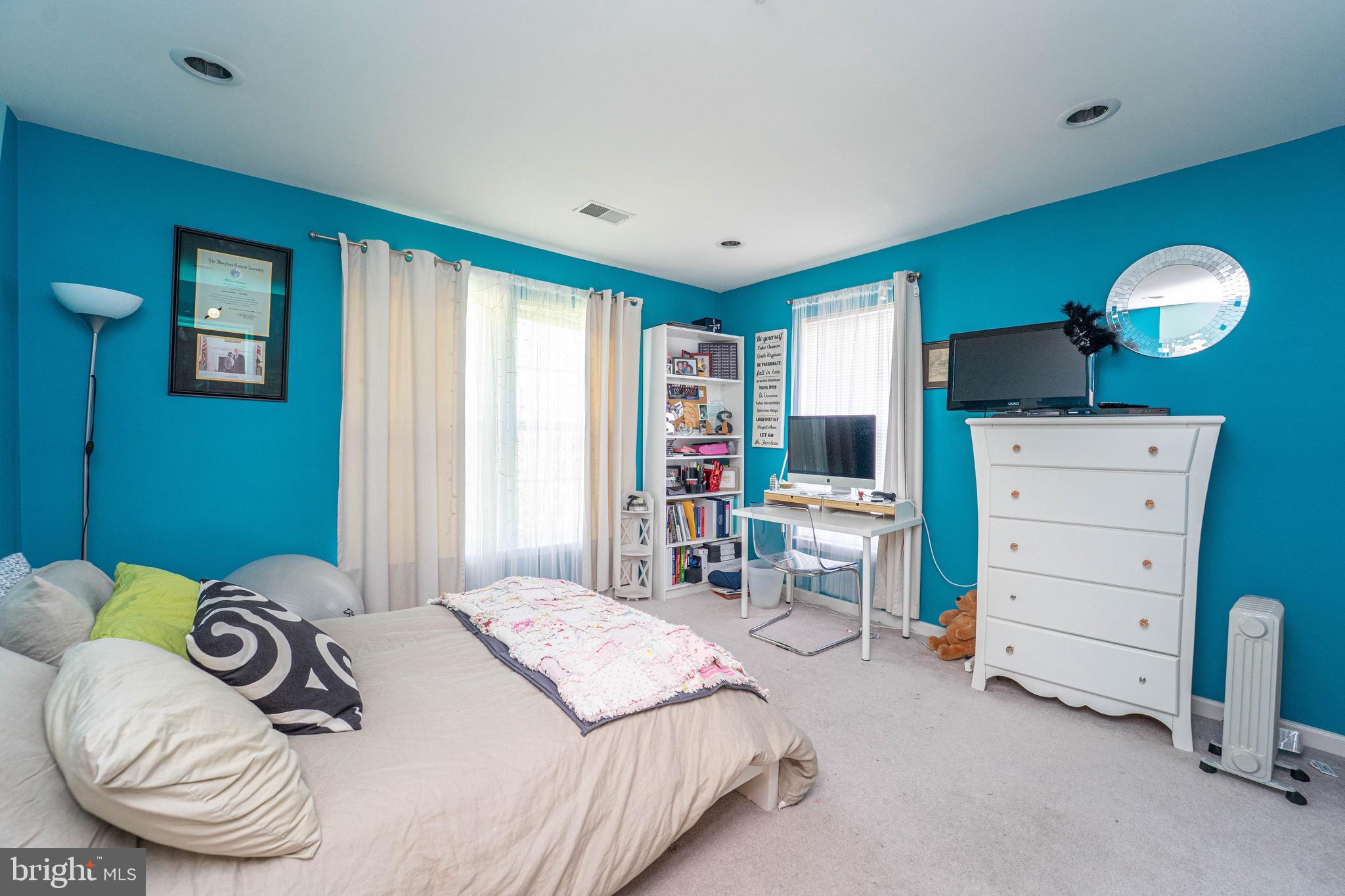 ADNELL SUB-PLAT FIVE> - Residential