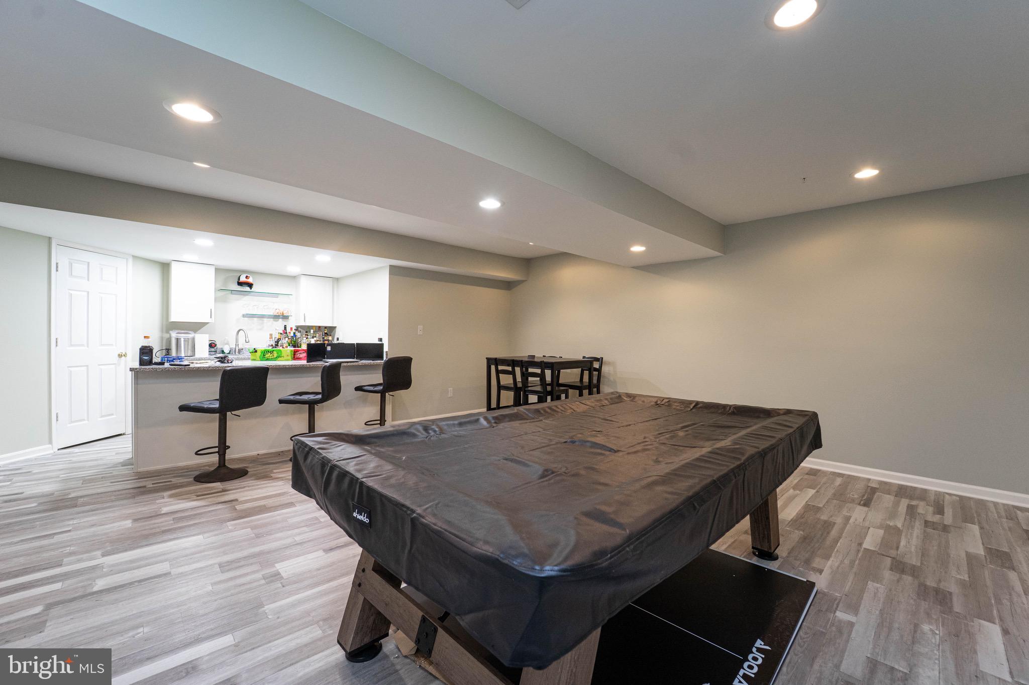 ADNELL SUB-PLAT FIVE> - Residential