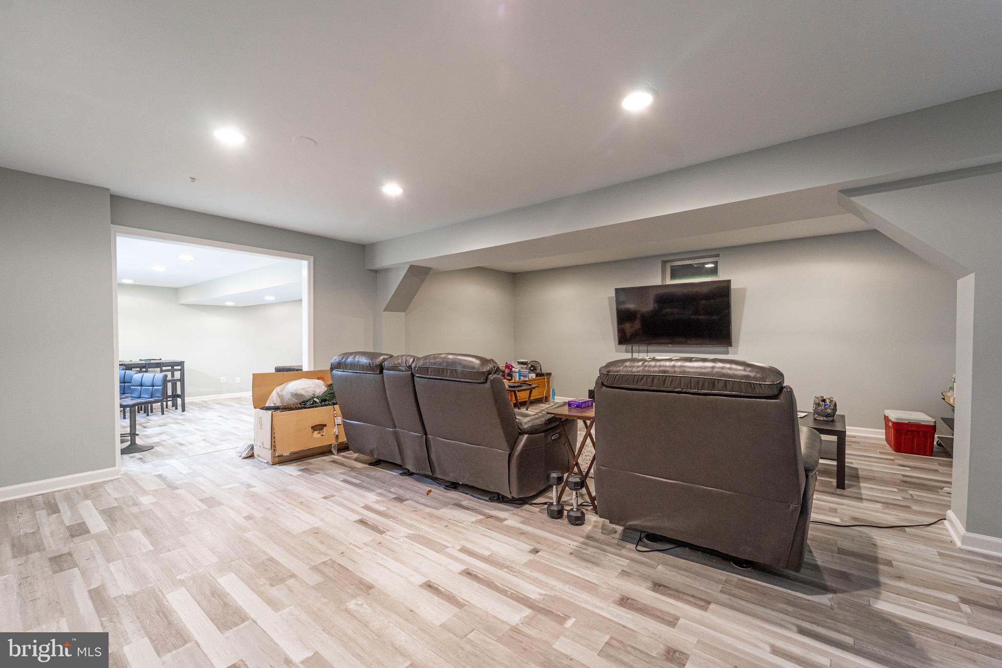 ADNELL SUB-PLAT FIVE> - Residential