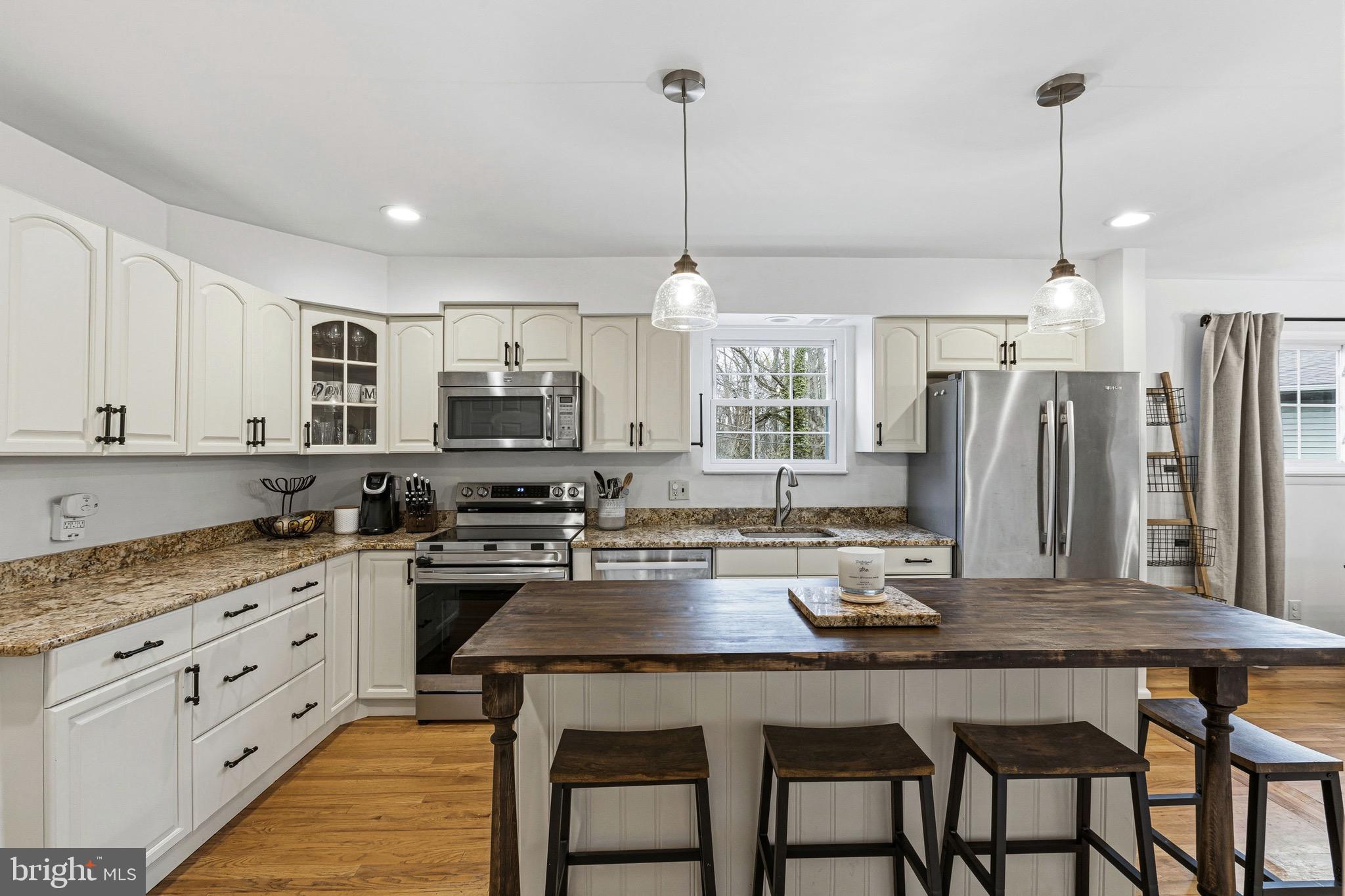 2 HENDERSON HILL ROAD