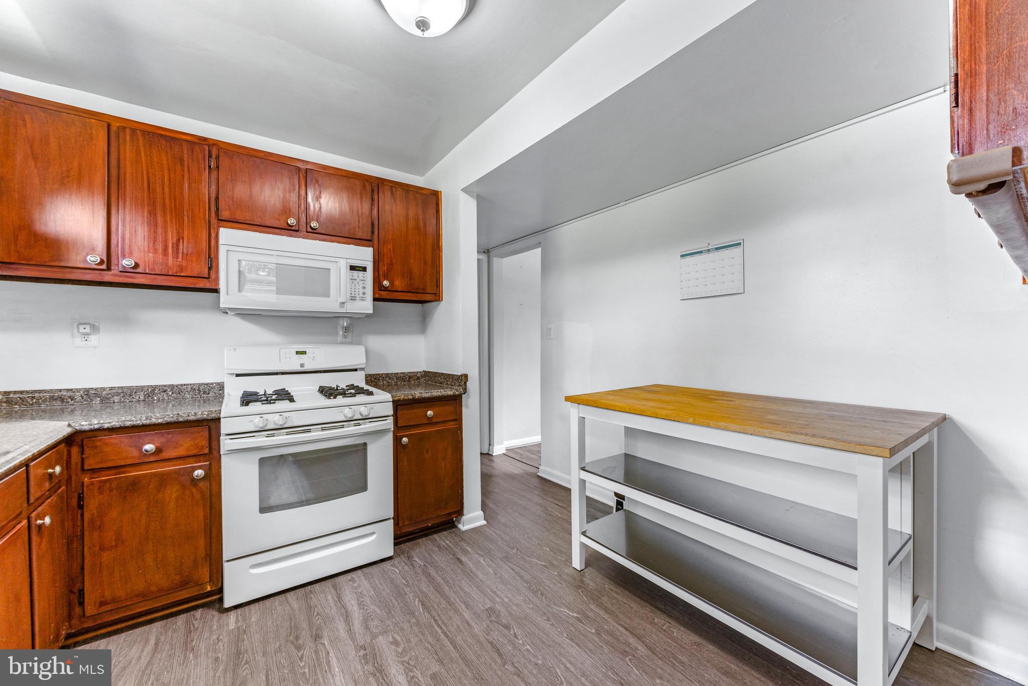 MAPLE RIDGE - Residential