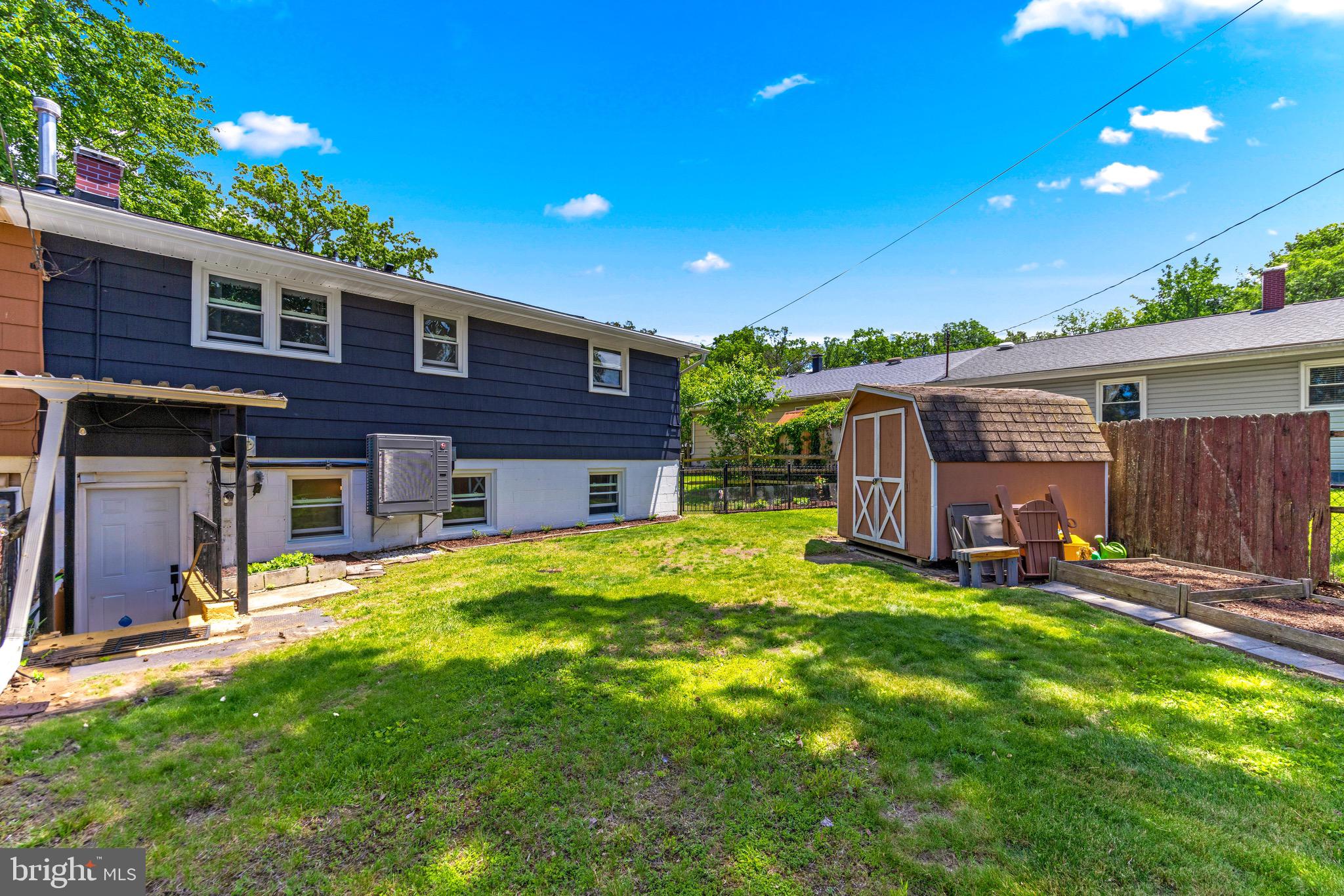 MAPLE RIDGE - Residential