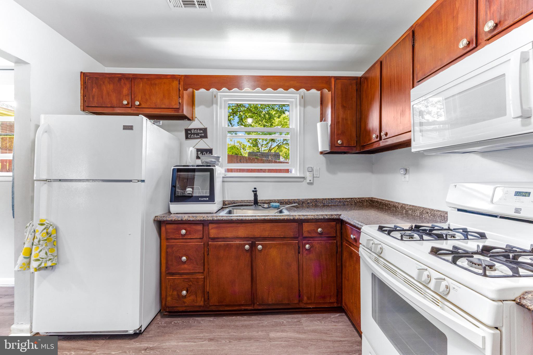 MAPLE RIDGE - Residential