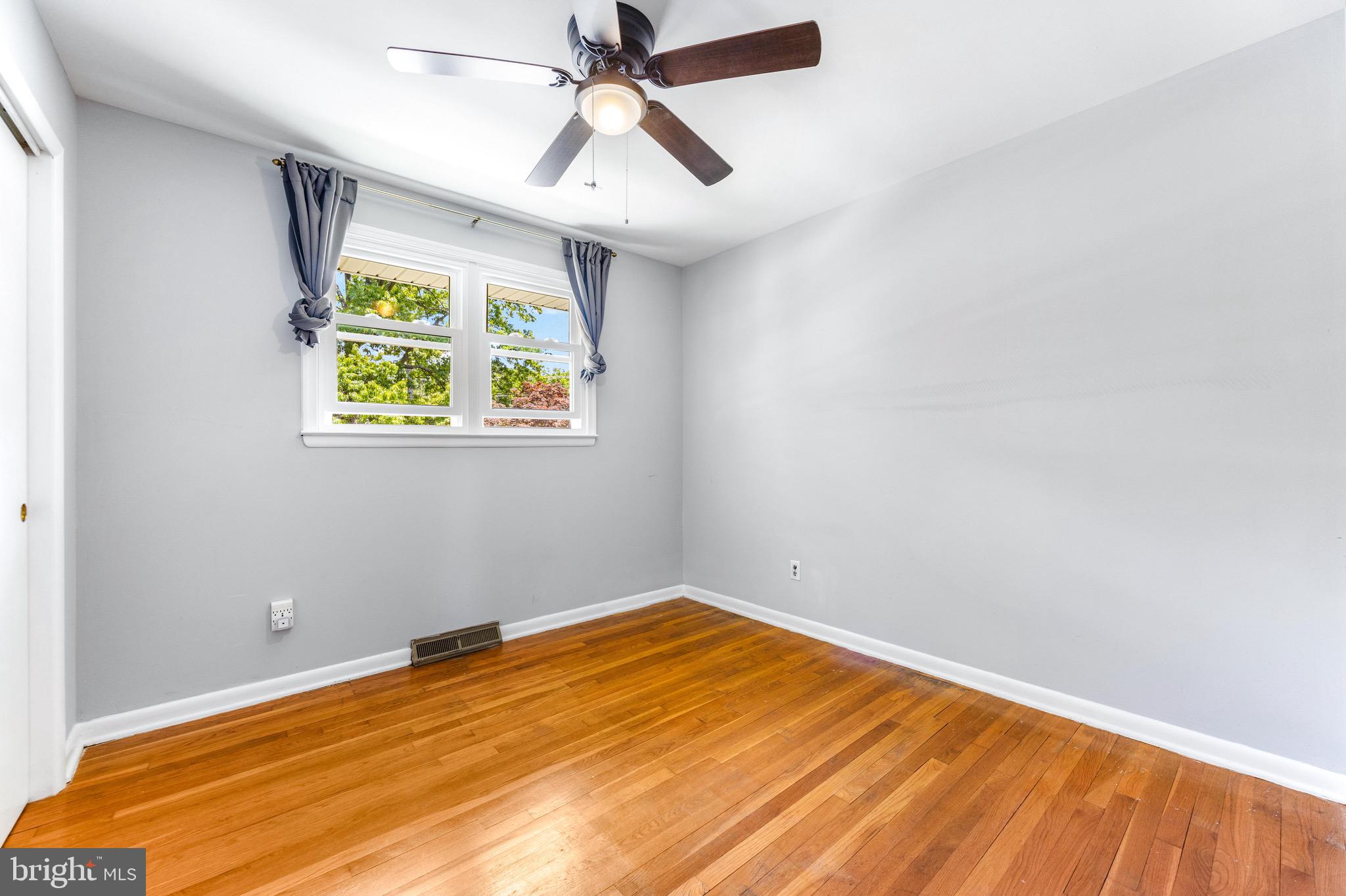 MAPLE RIDGE - Residential