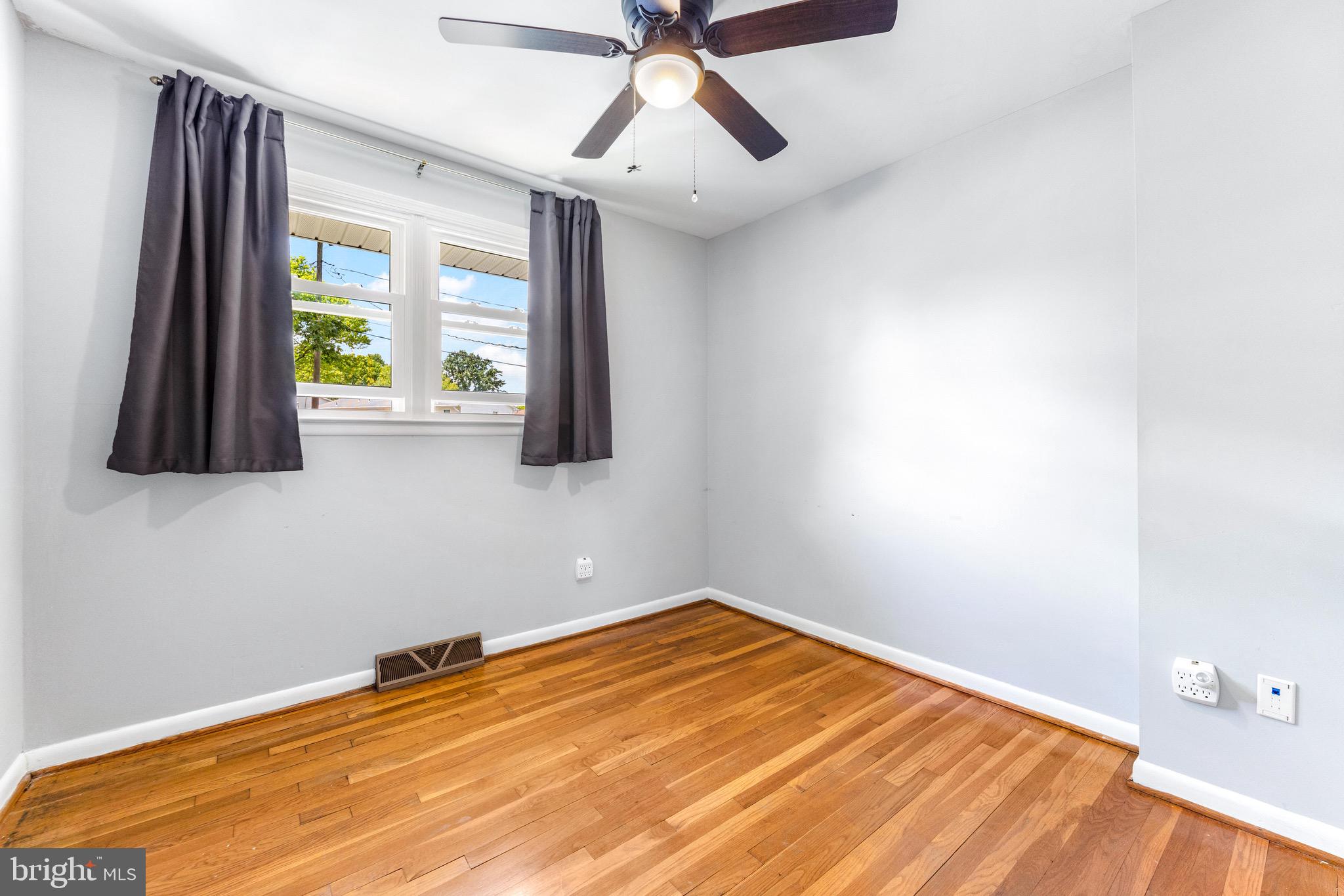 MAPLE RIDGE - Residential