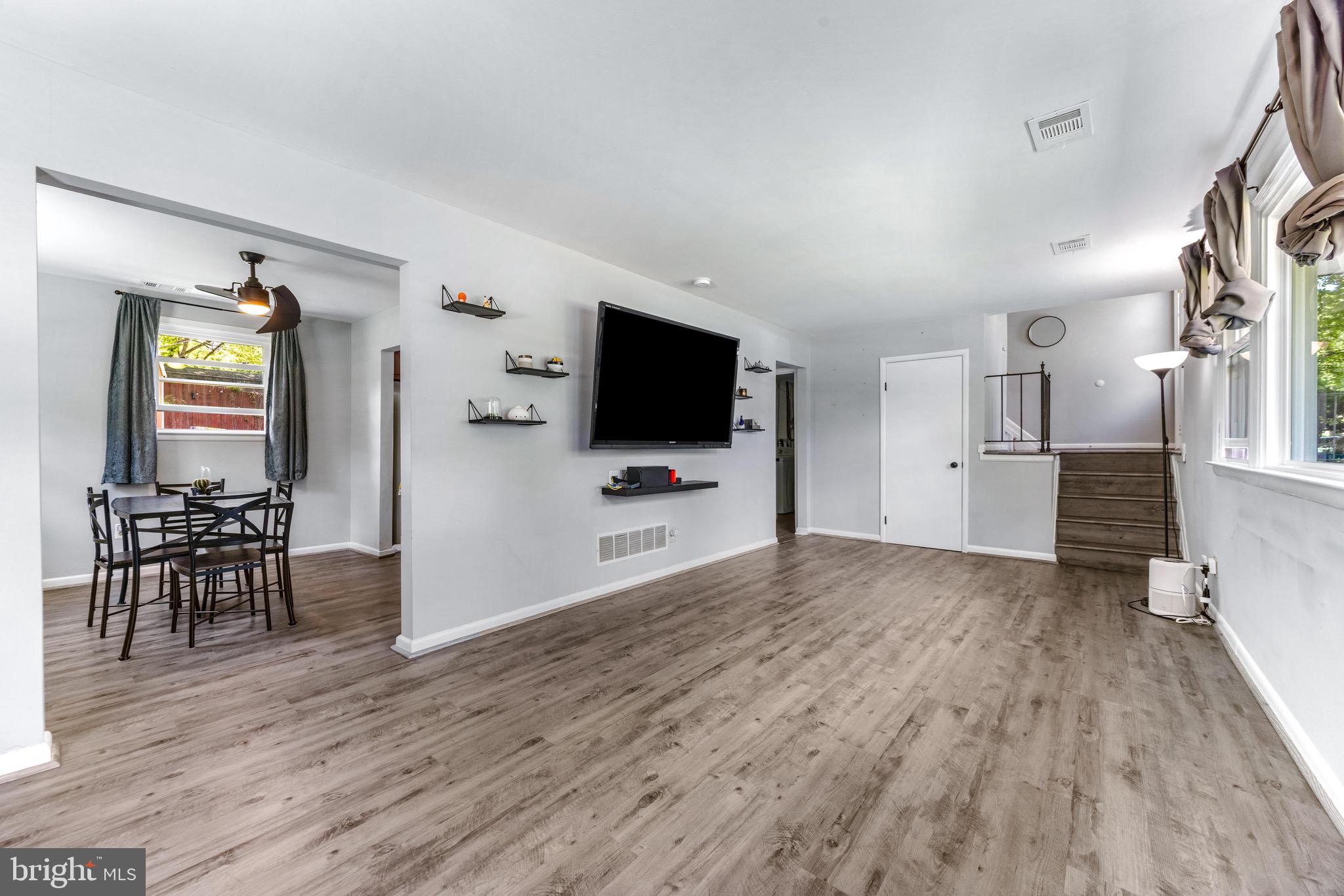 MAPLE RIDGE - Residential