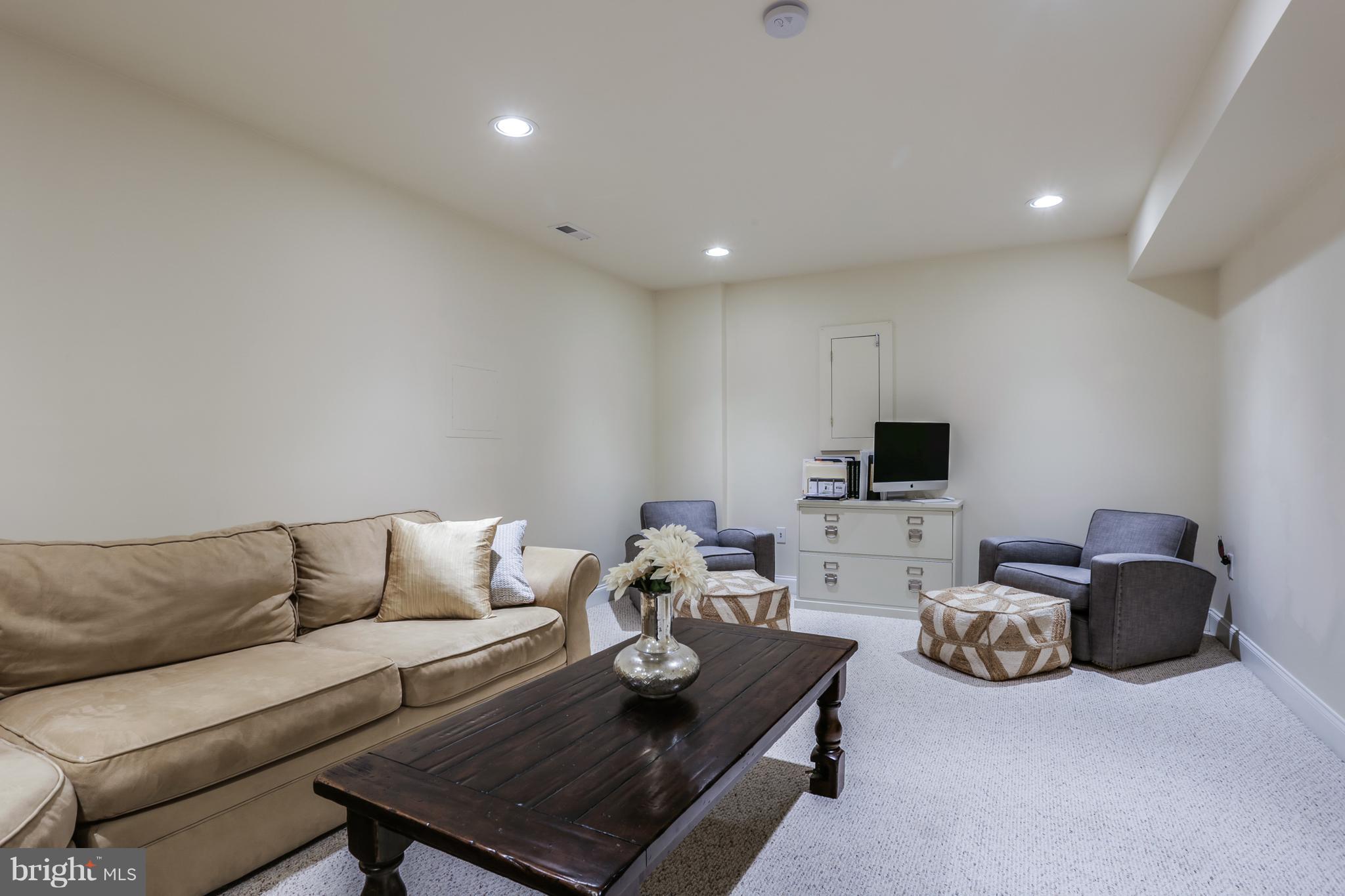 MCGUCKIAN - Residential