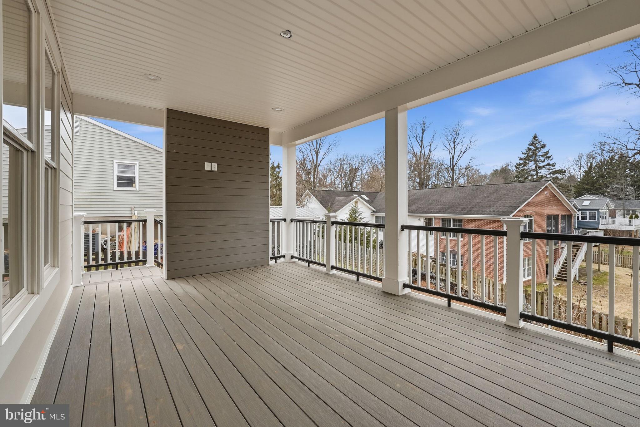 FAIRFAX ACRES - Residential