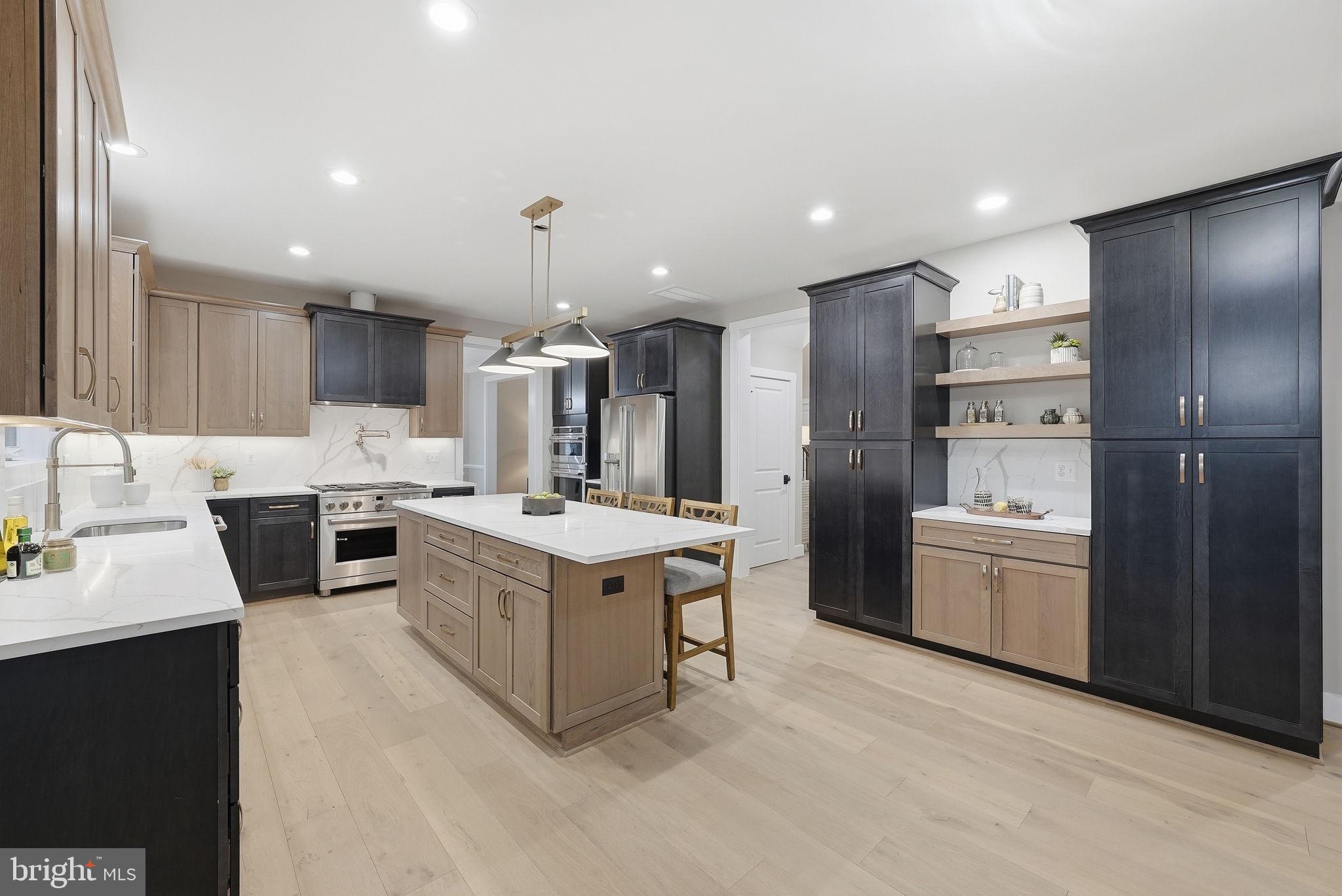 FAIRFAX ACRES - Residential