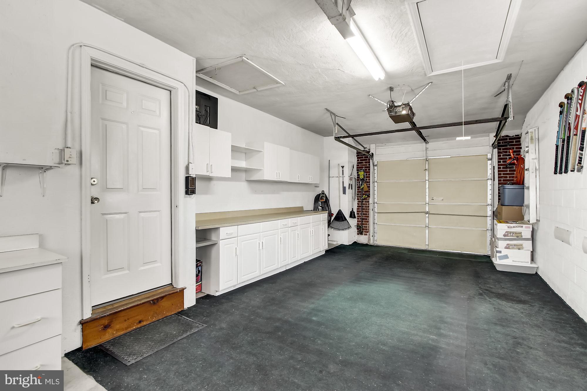 HAMPSTEAD HEIGHTS - Residential