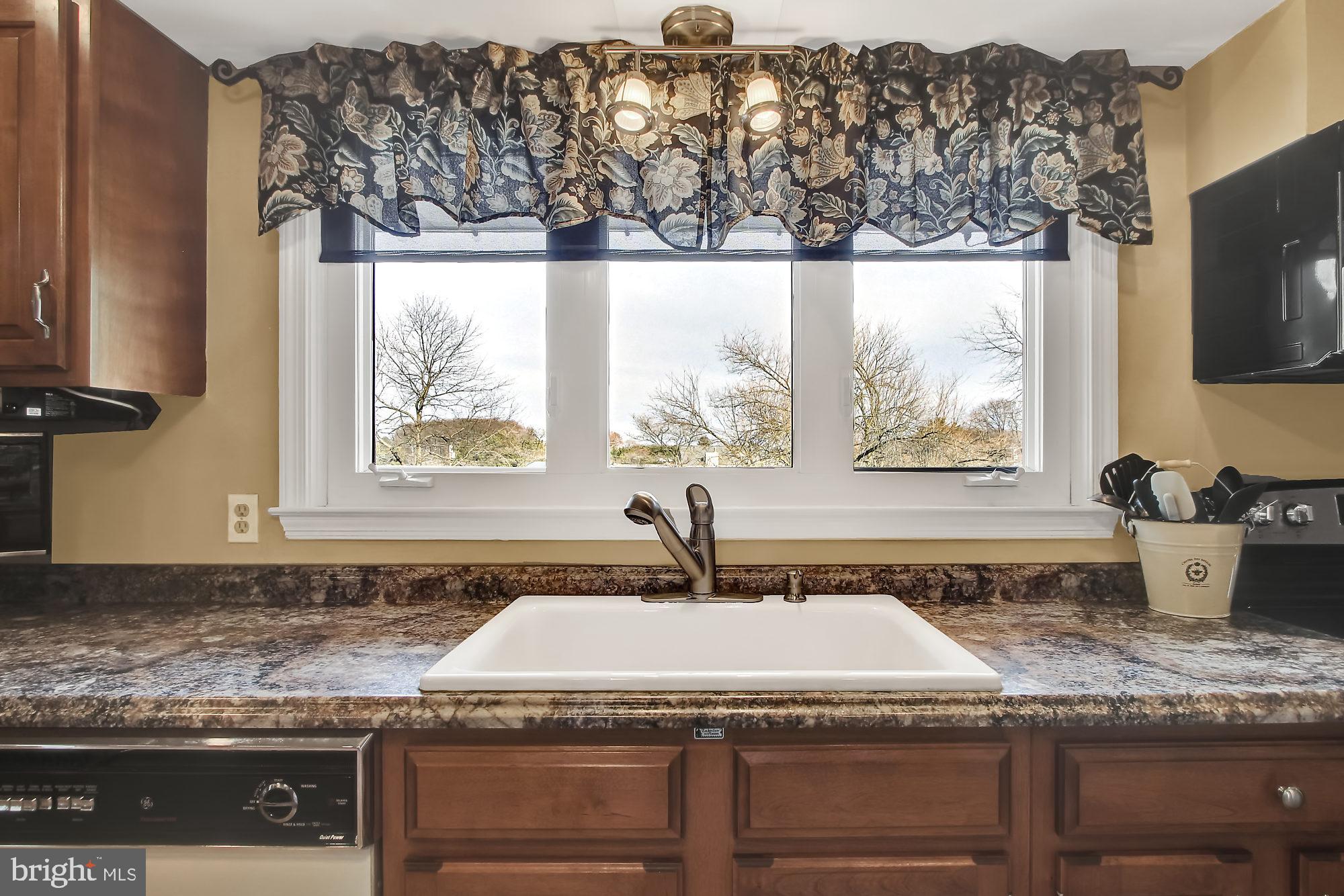 HAMPSTEAD HEIGHTS - Residential