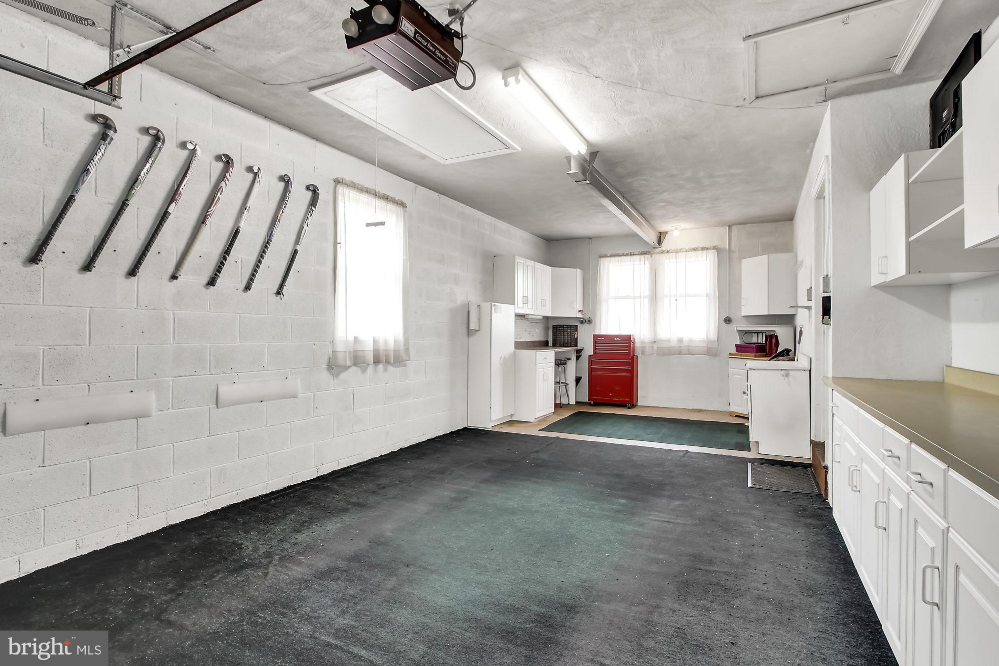 HAMPSTEAD HEIGHTS - Residential