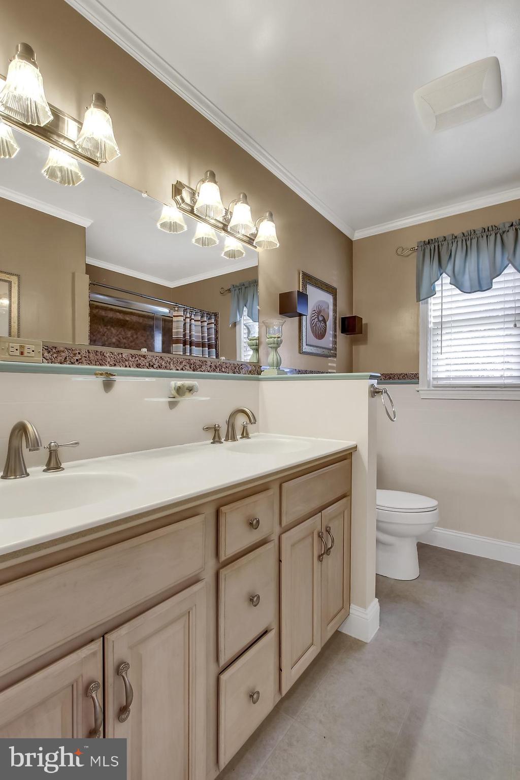 HAMPSTEAD HEIGHTS - Residential