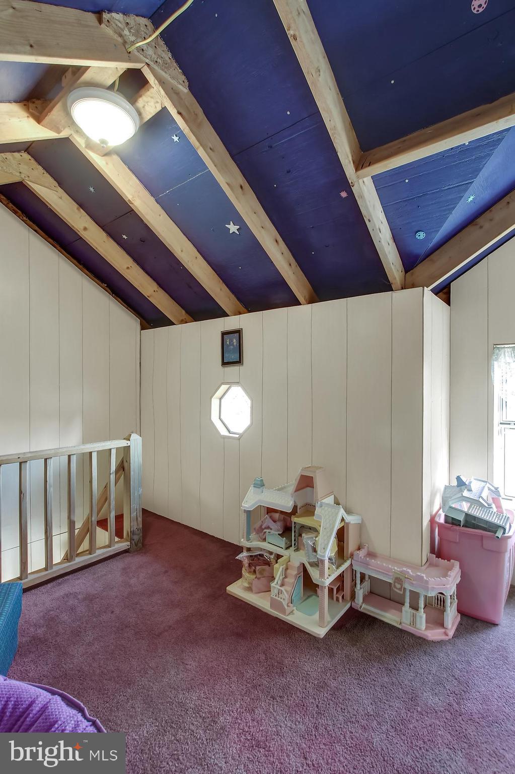 HAMPSTEAD HEIGHTS - Residential