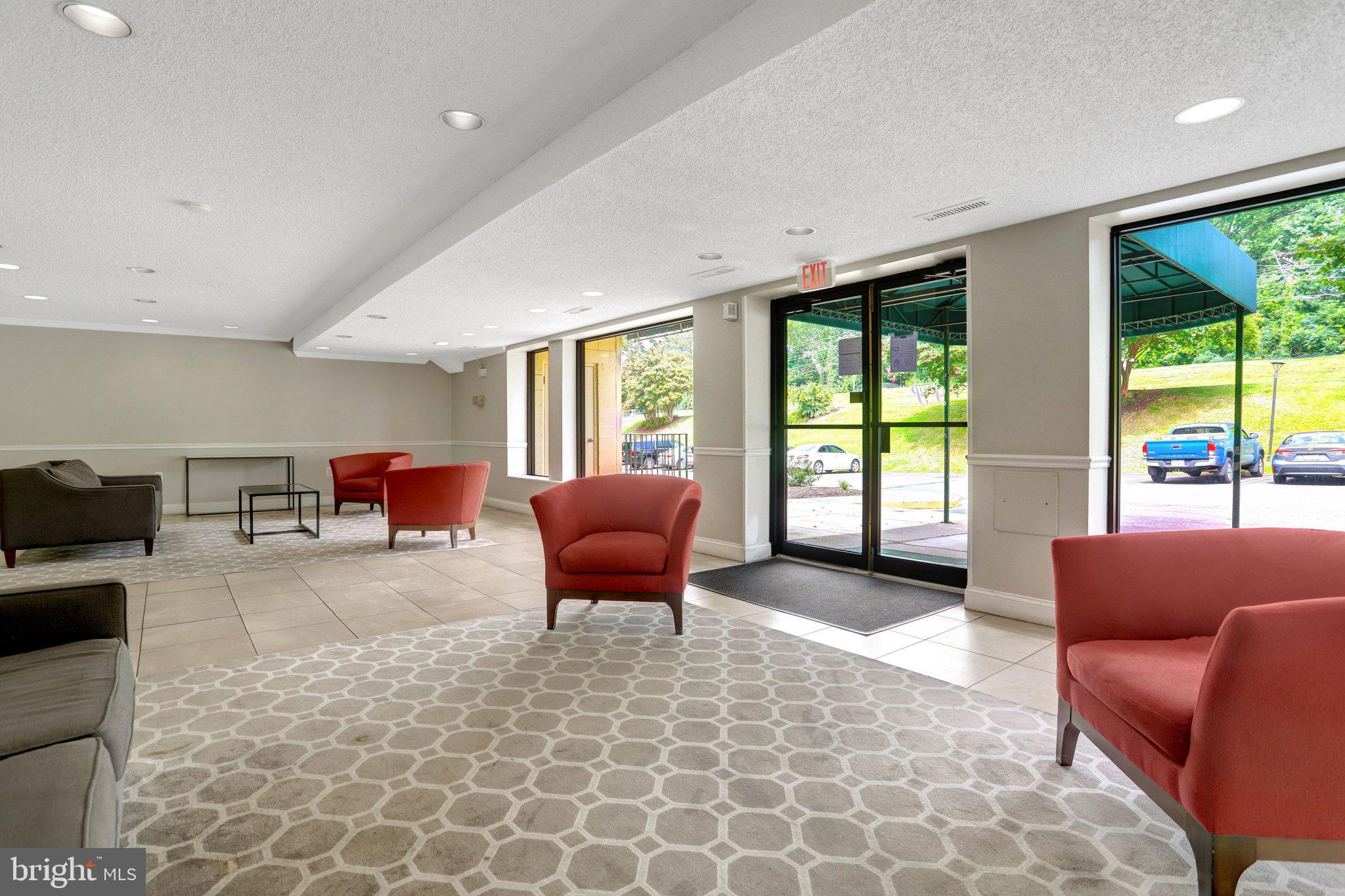 6133 LEESBURG PIKE 201