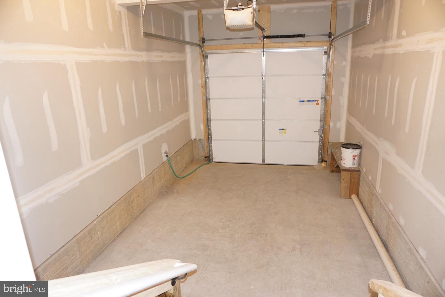 AVALON SHORES - Residential