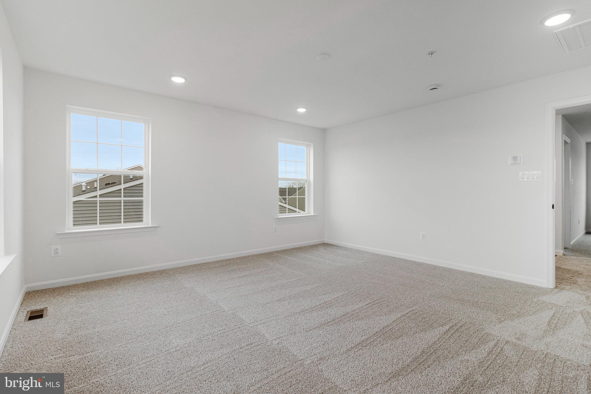 ELMWOOD FARM - Residential