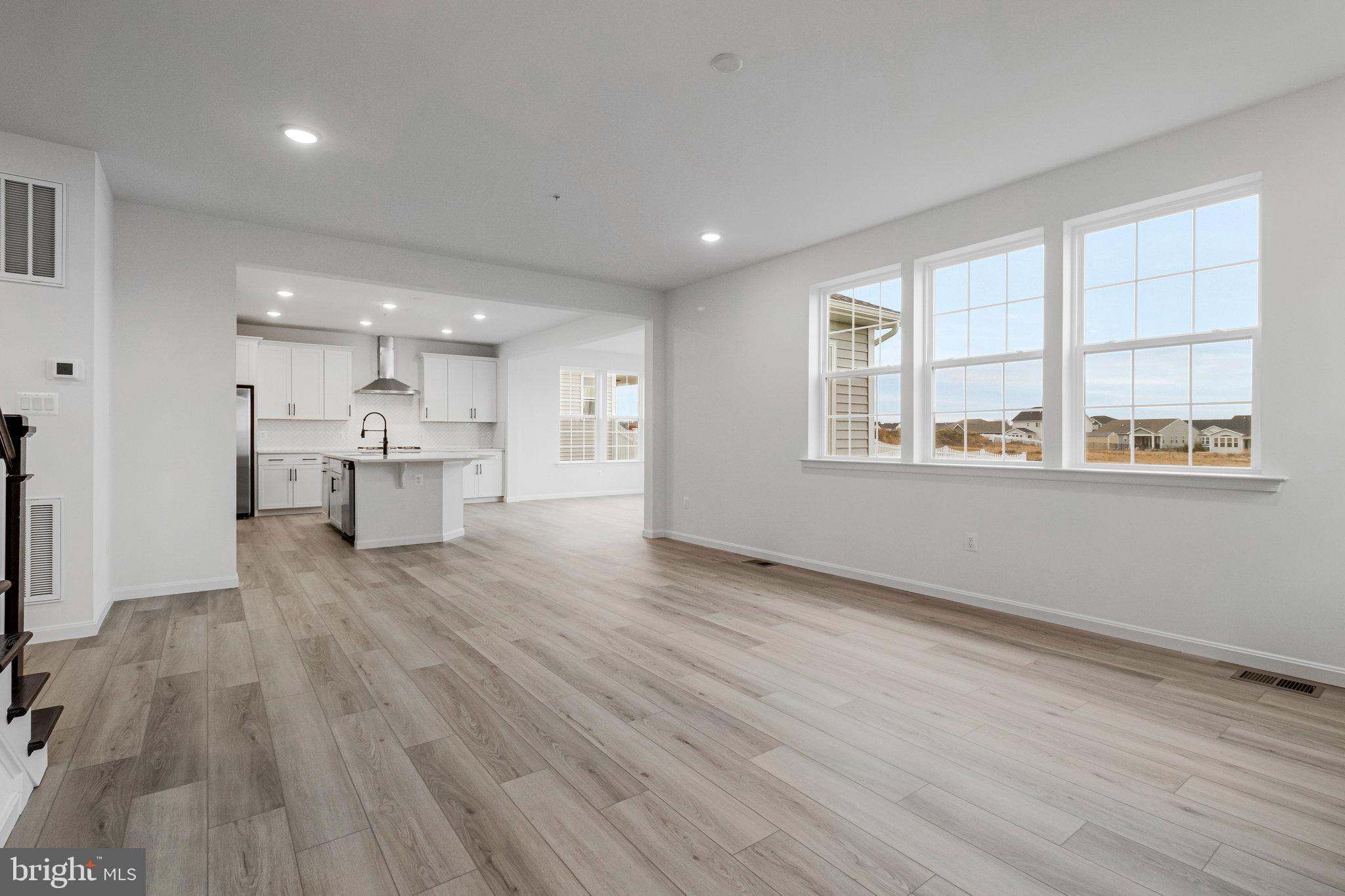 ELMWOOD FARM - Residential