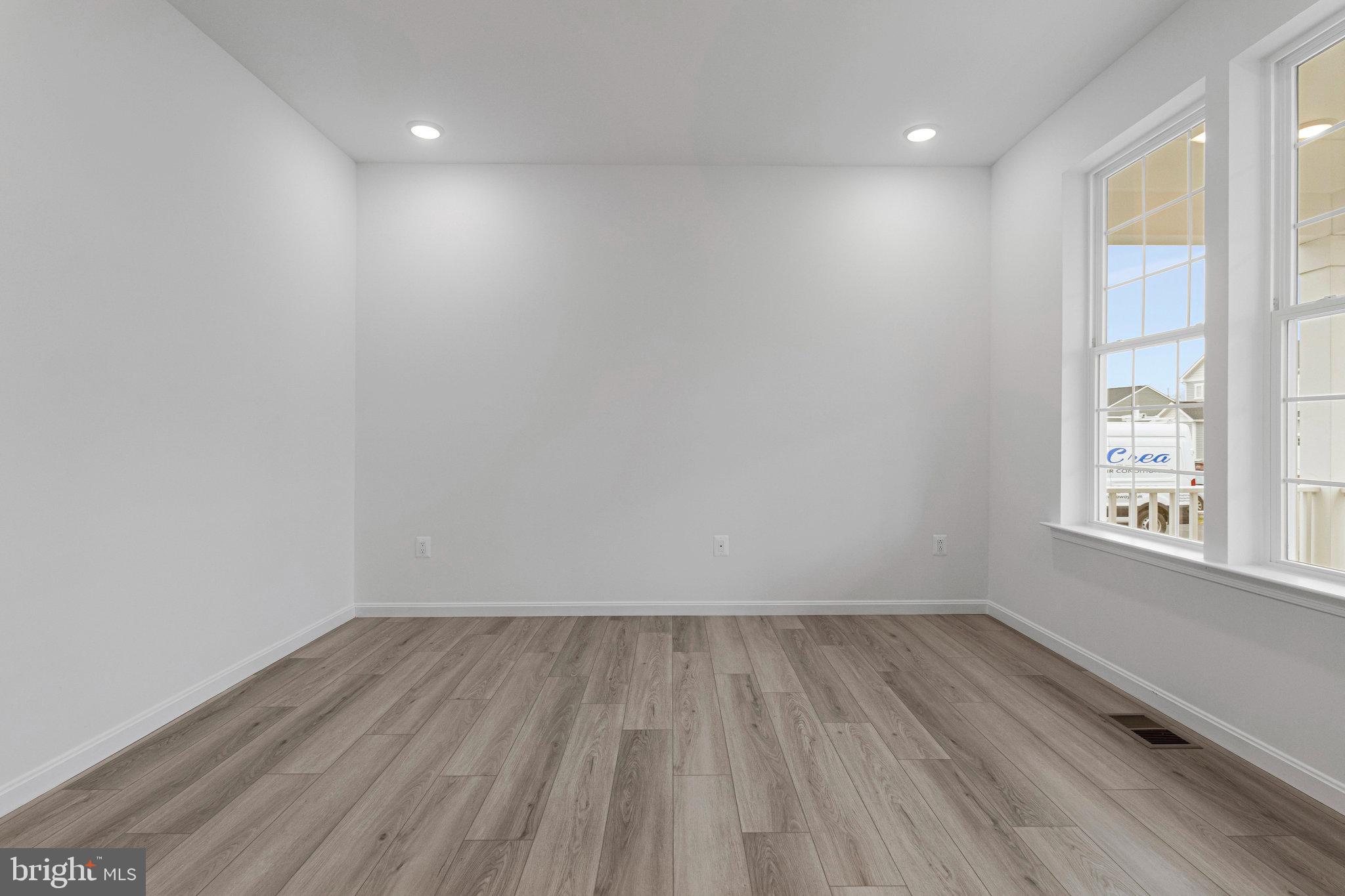 ELMWOOD FARM - Residential