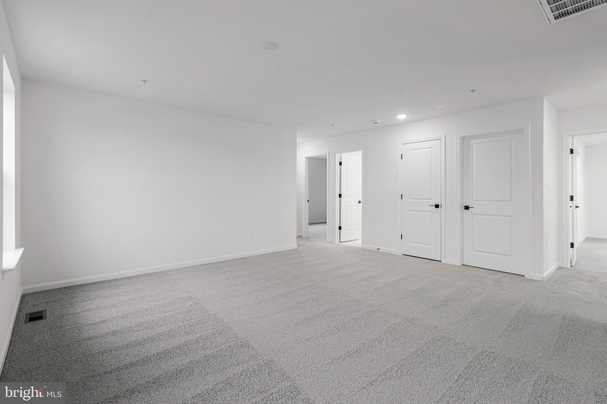 ELMWOOD FARM - Residential