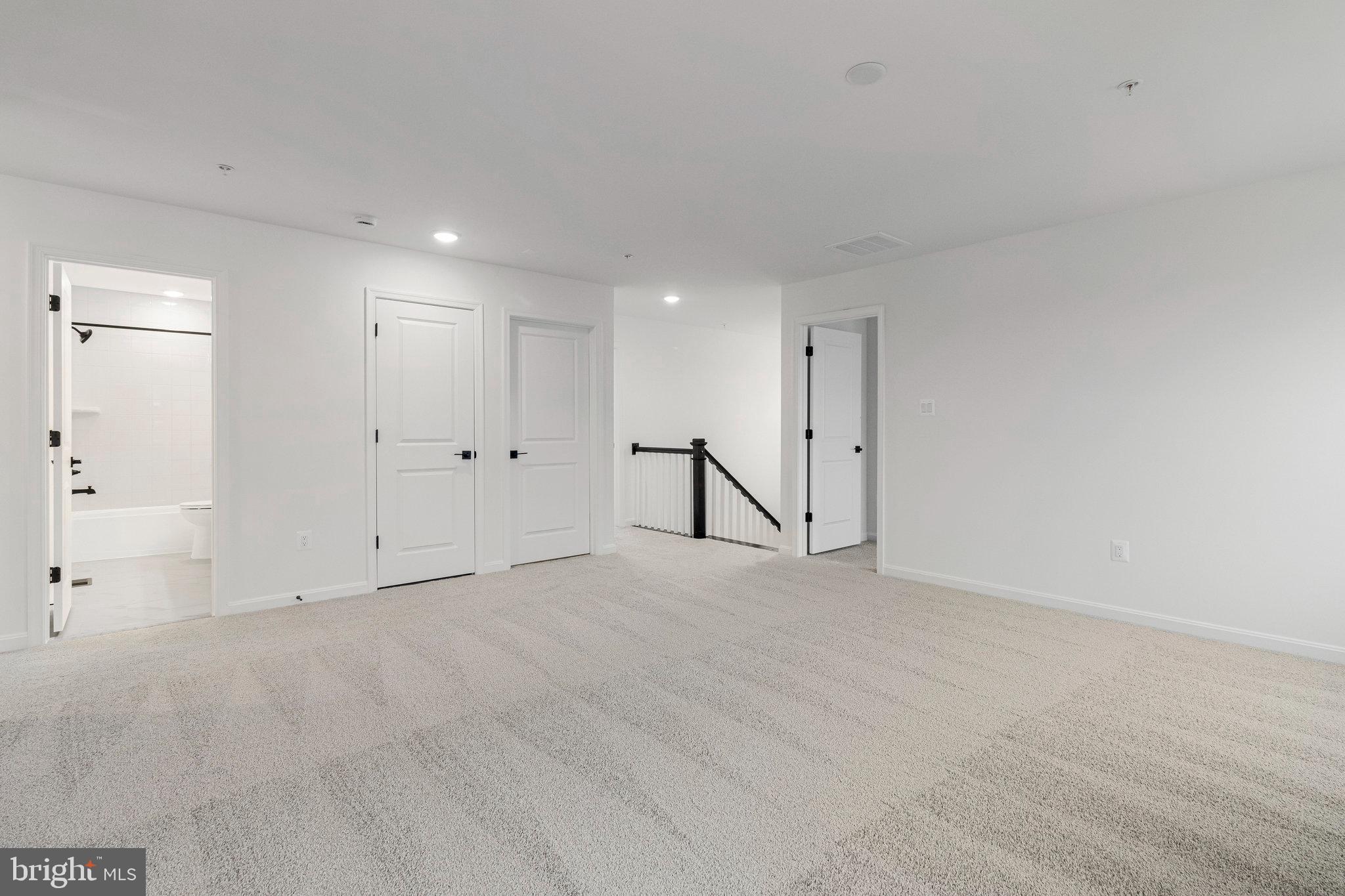 ELMWOOD FARM - Residential