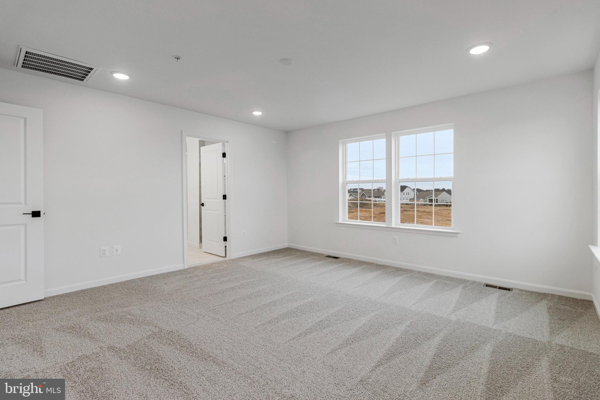 ELMWOOD FARM - Residential