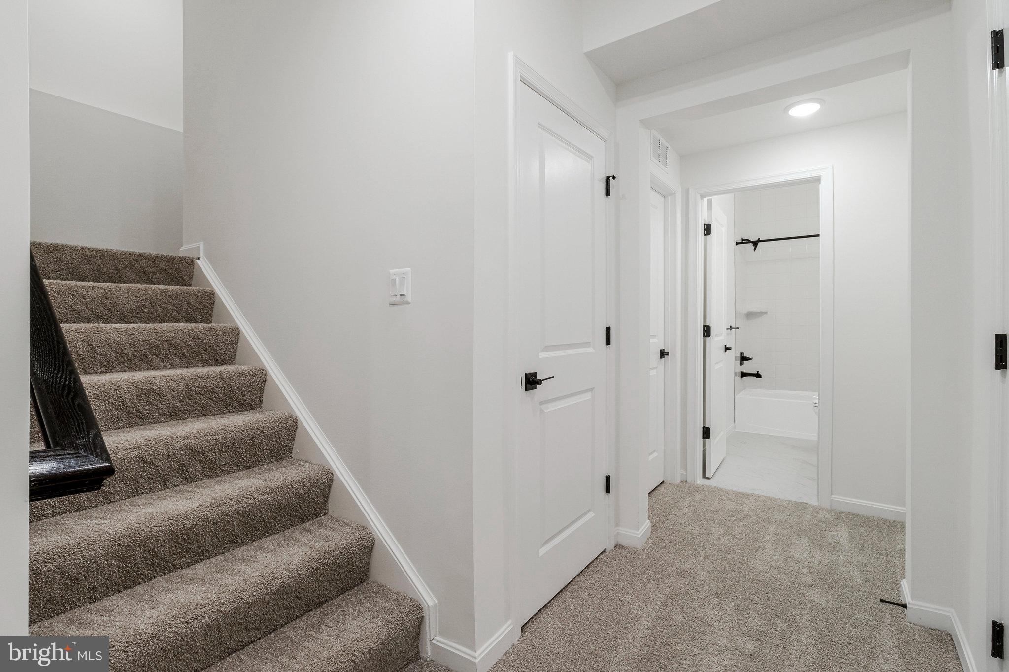 ELMWOOD FARM - Residential