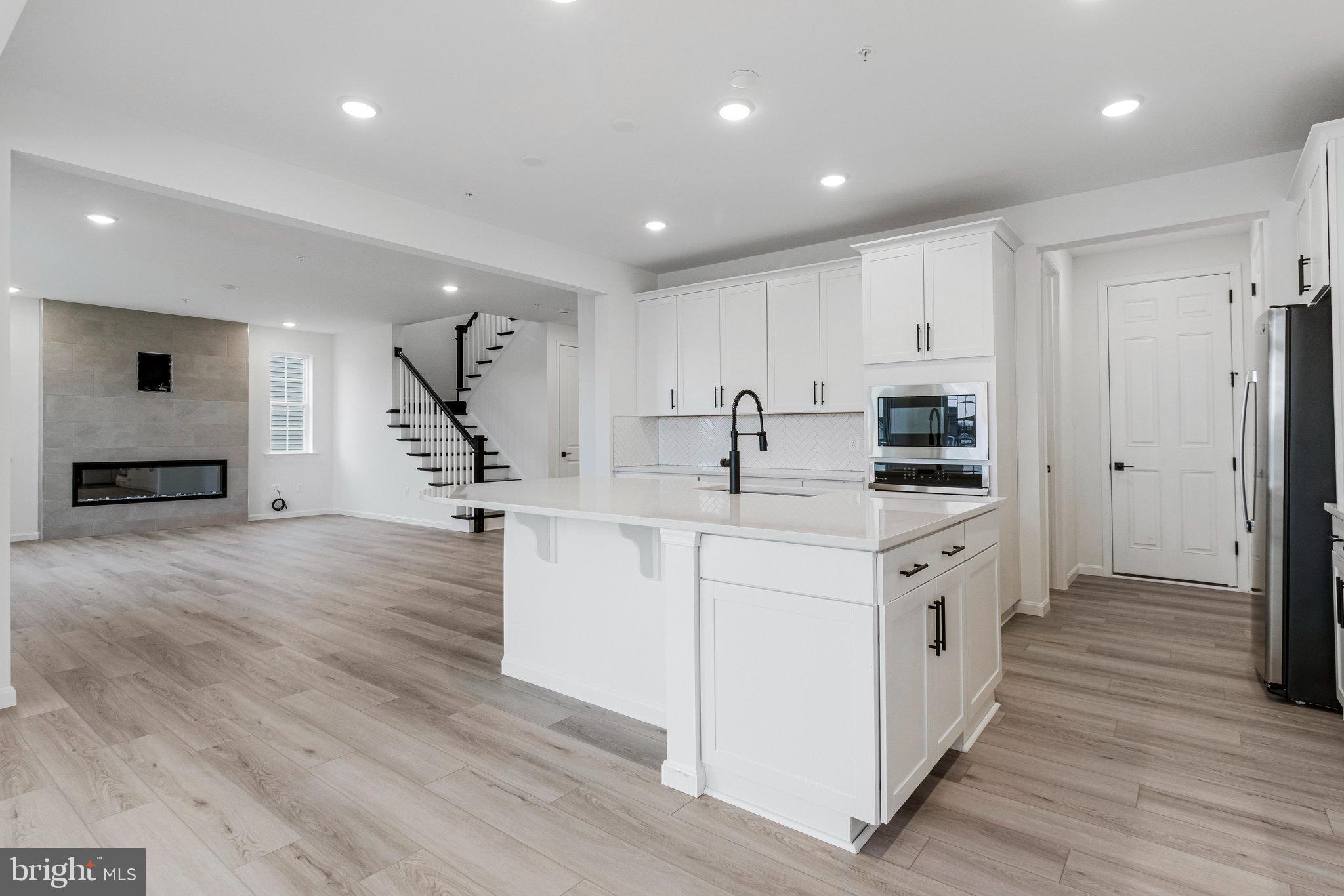 ELMWOOD FARM - Residential