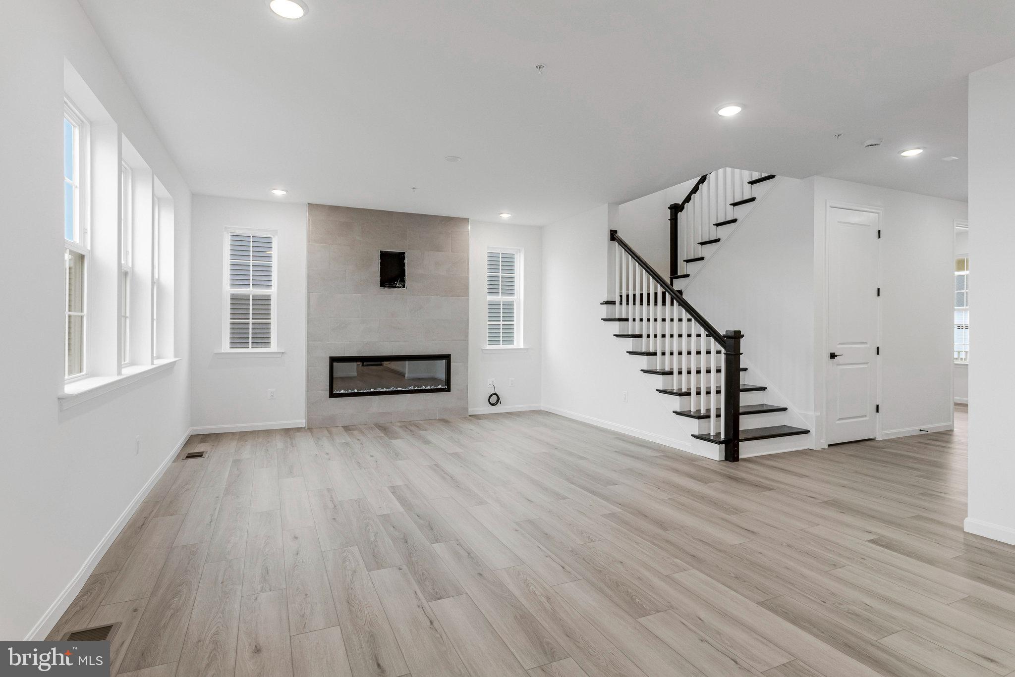 ELMWOOD FARM - Residential