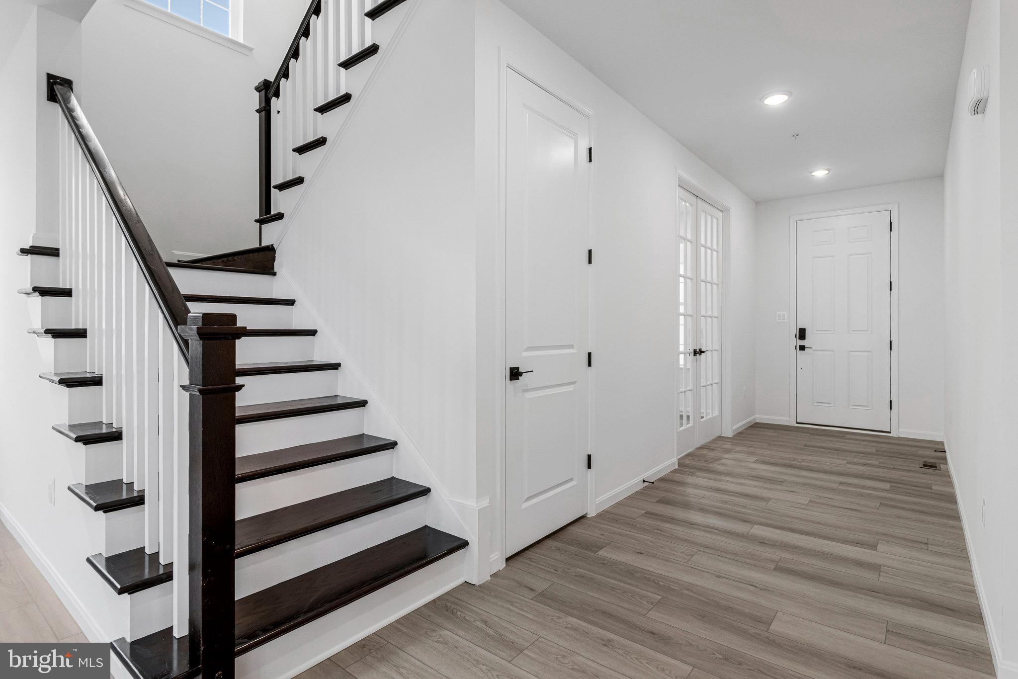 ELMWOOD FARM - Residential