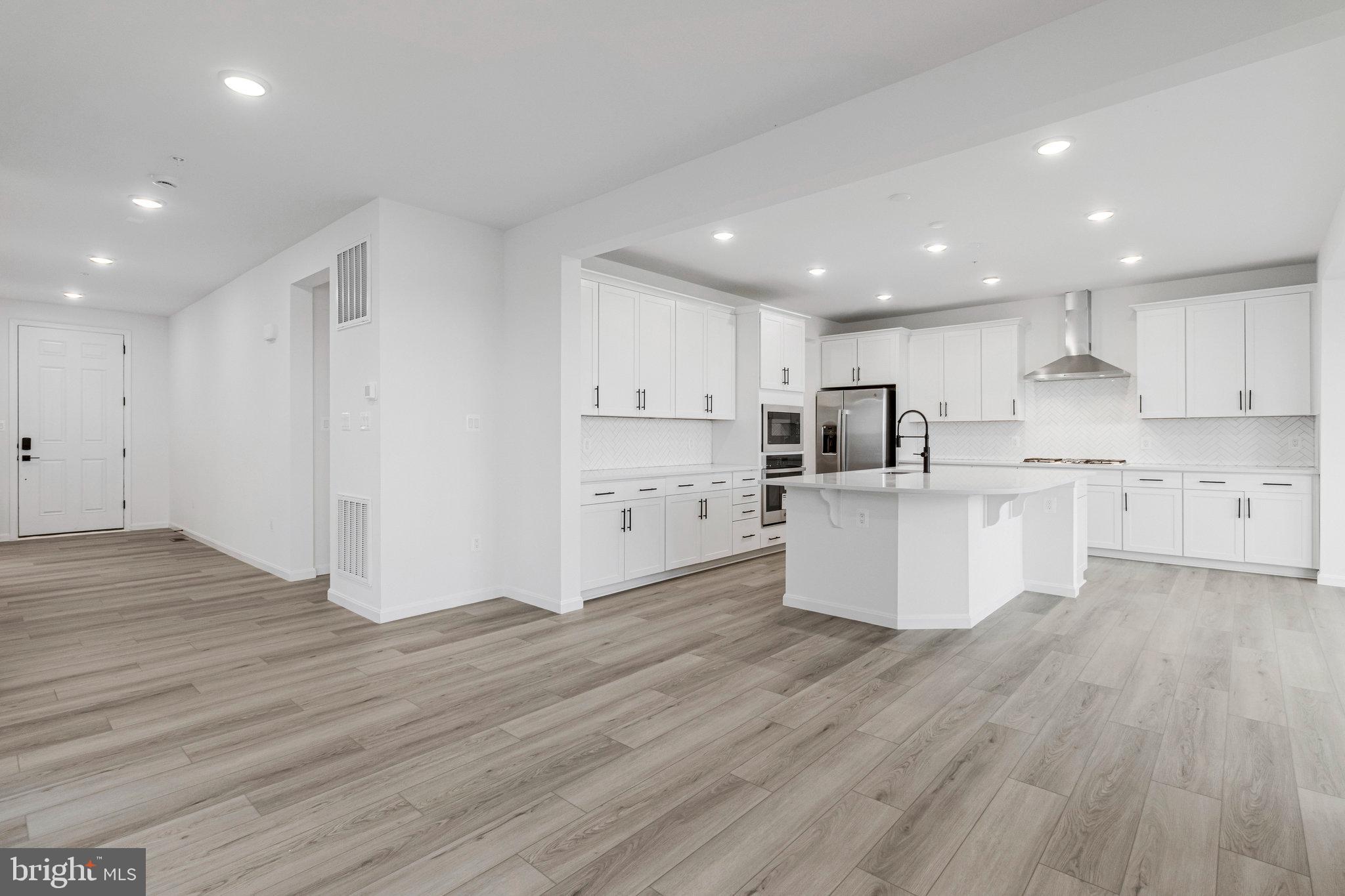 ELMWOOD FARM - Residential