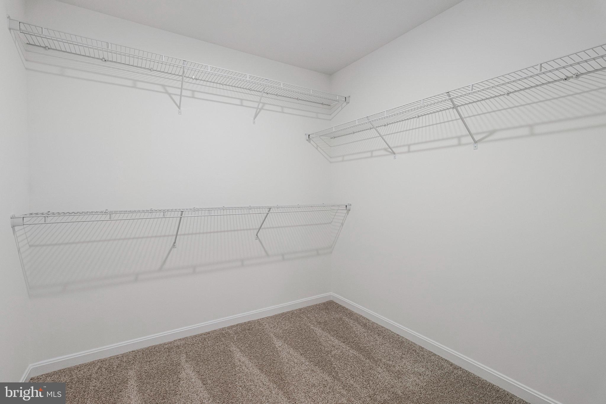 ELMWOOD FARM - Residential