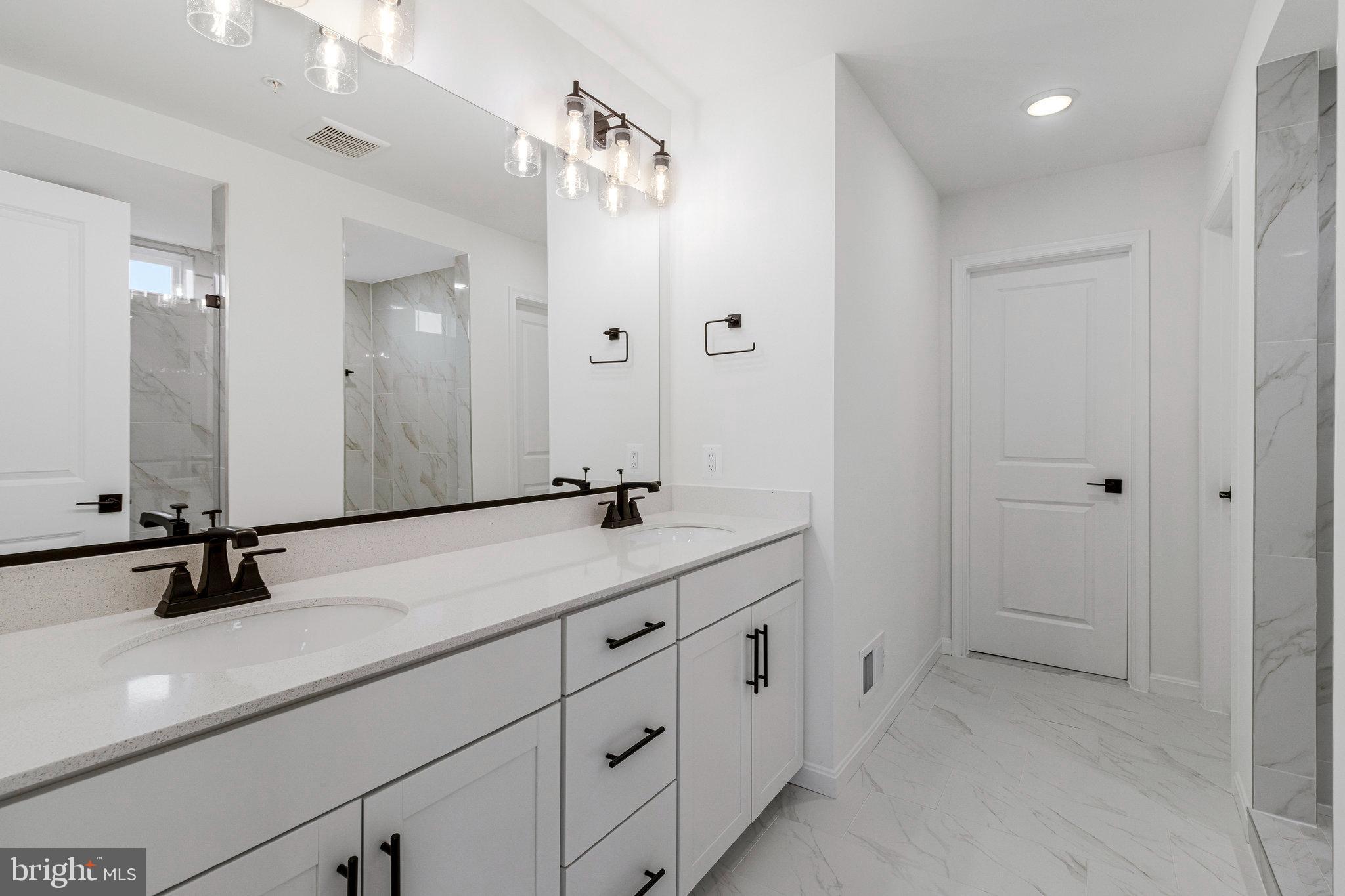 ELMWOOD FARM - Residential