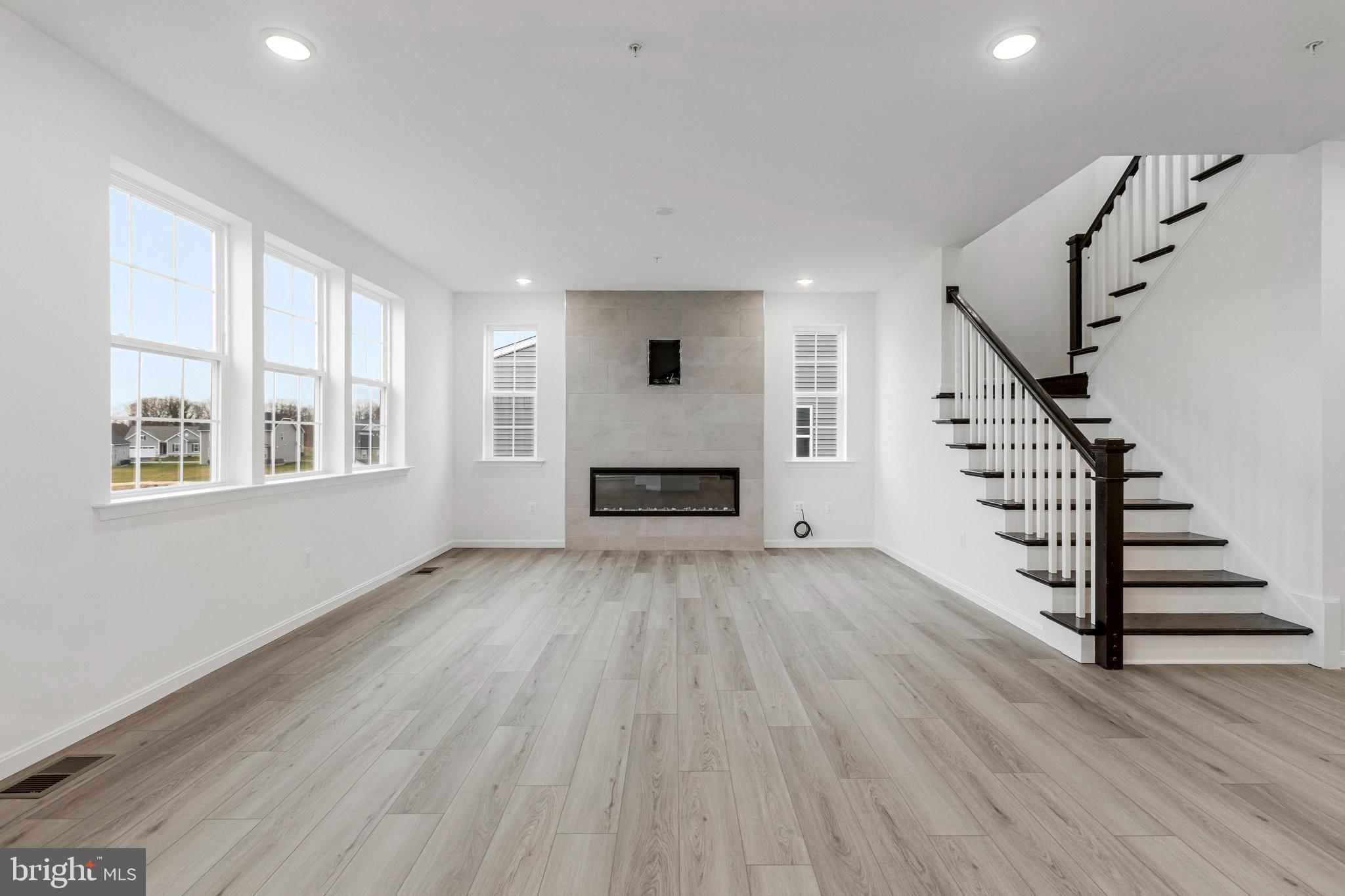 ELMWOOD FARM - Residential