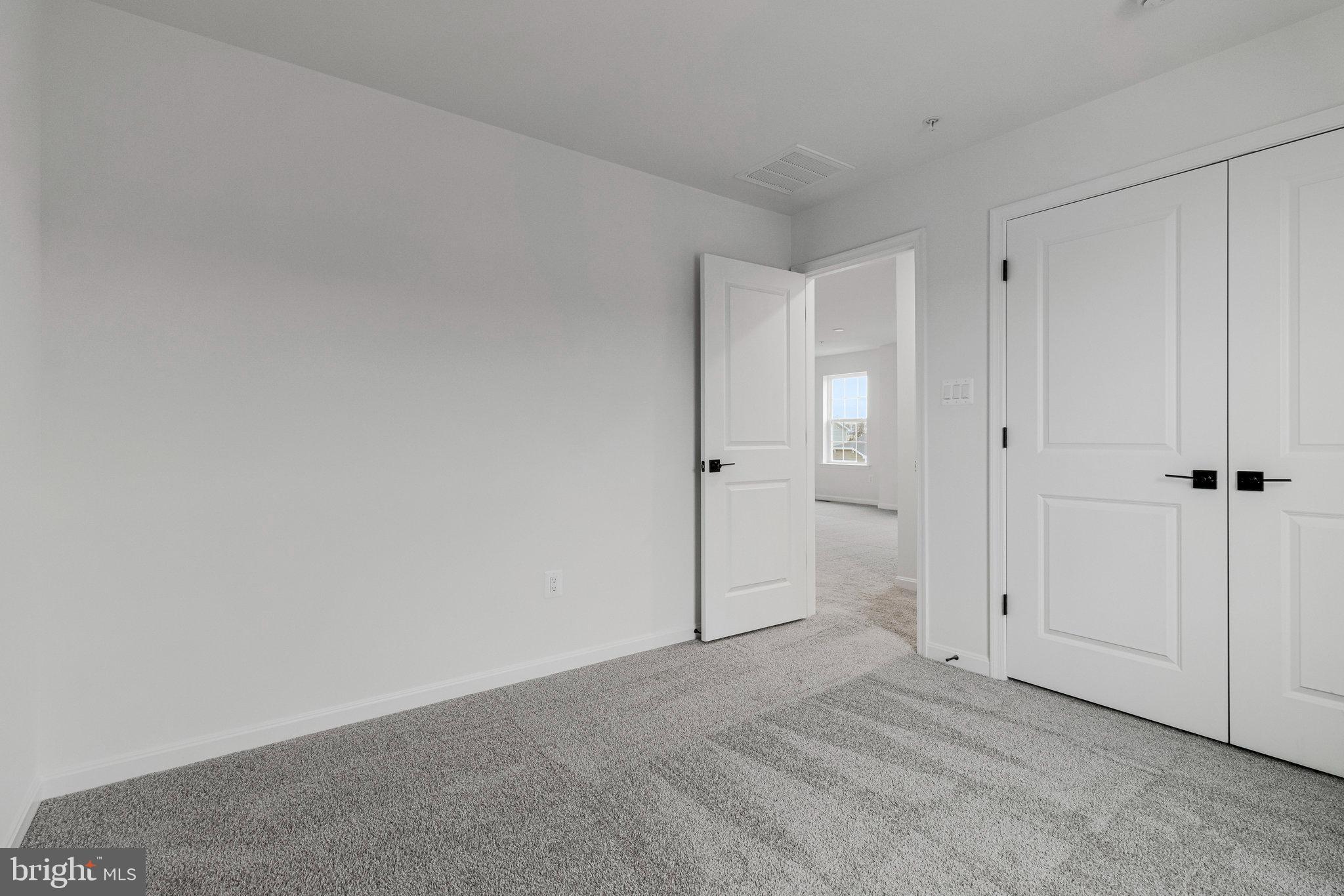 ELMWOOD FARM - Residential