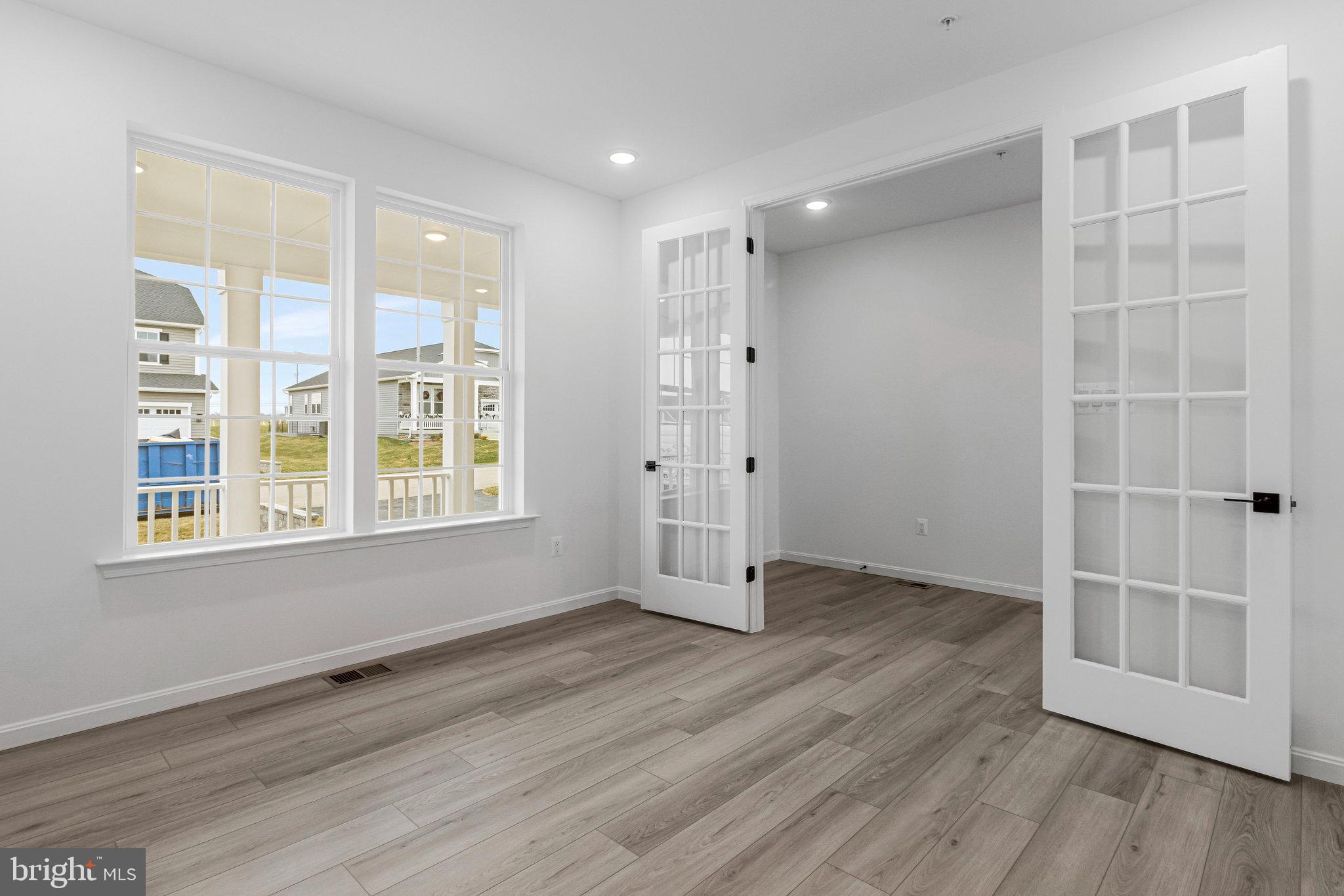 ELMWOOD FARM - Residential