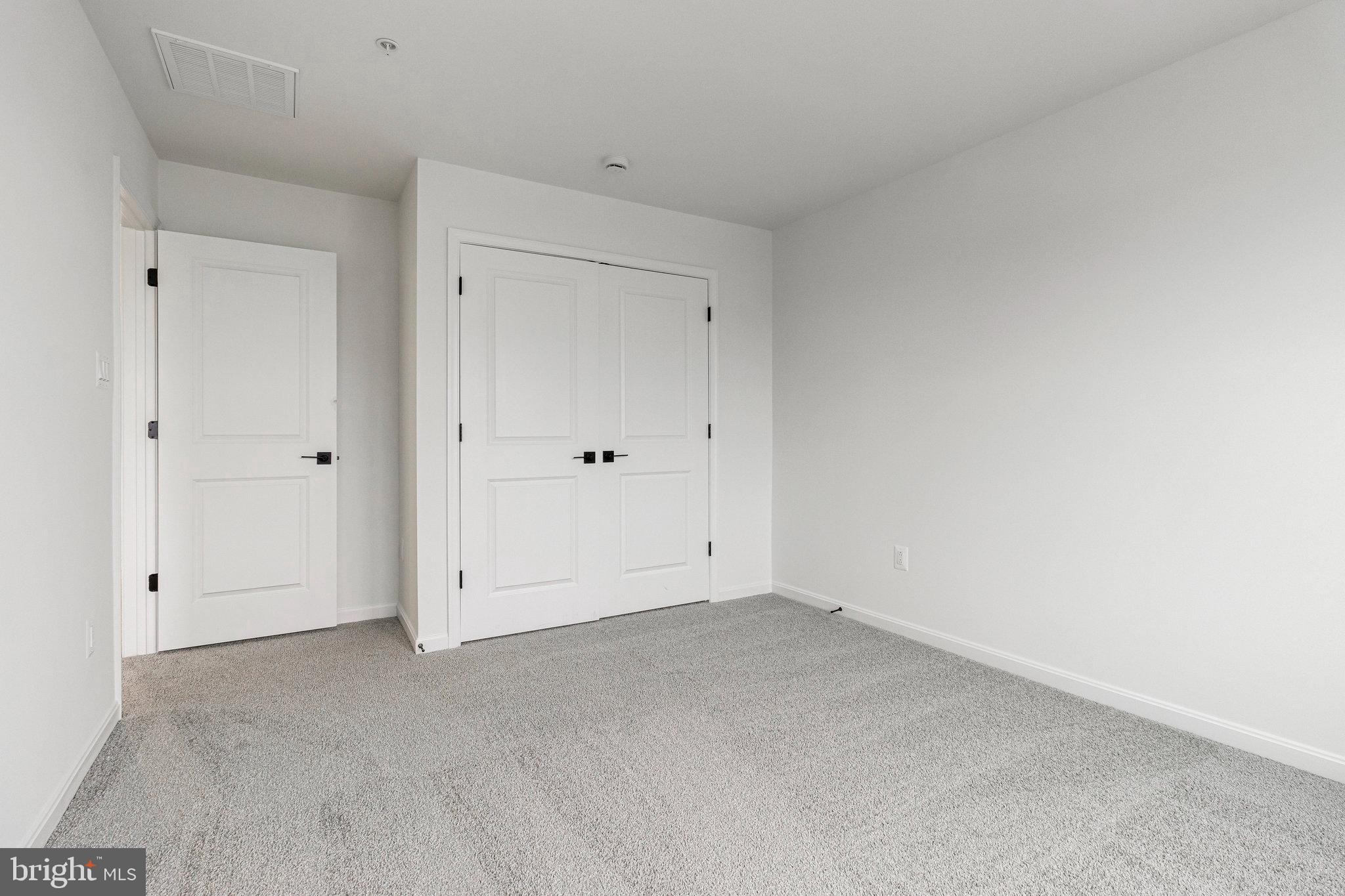 ELMWOOD FARM - Residential