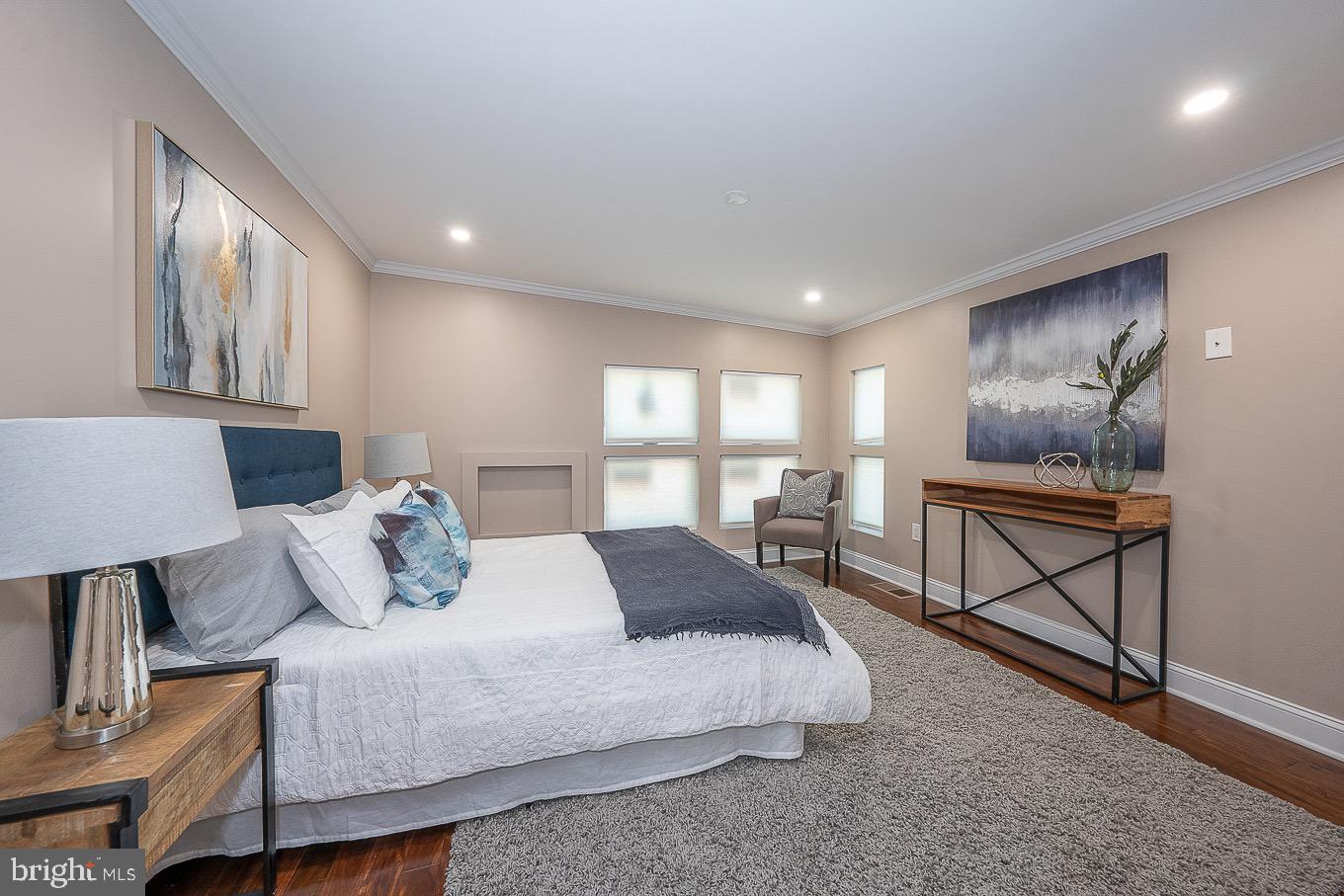 SOCIETY HILL - Residential